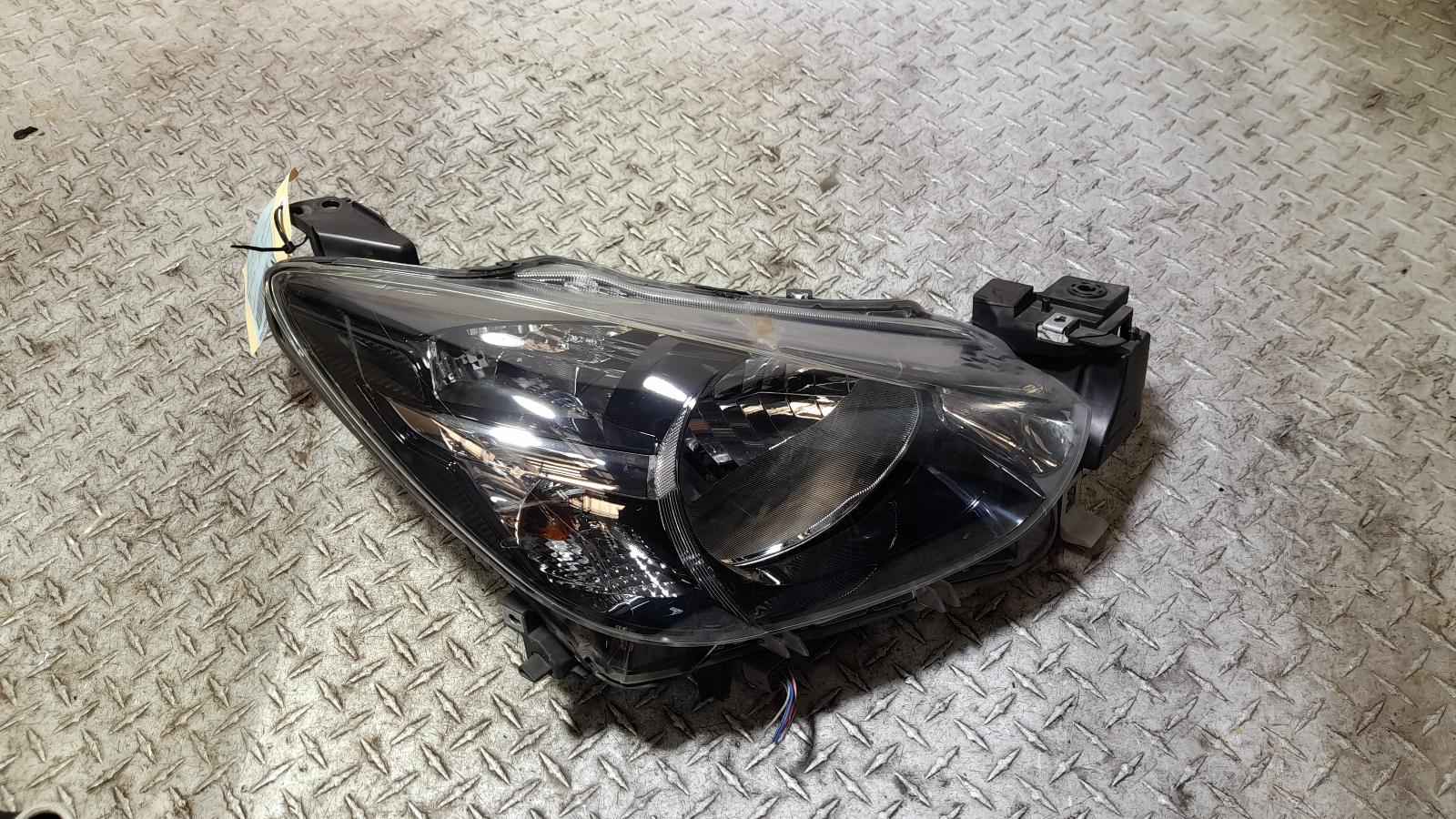 View Auto part Right Headlamp Mazda 2 2016