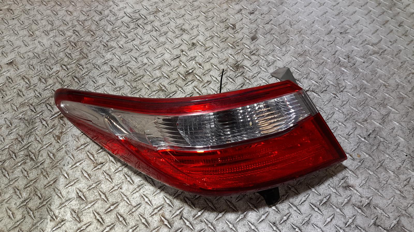 View Auto part Left Taillight Toyota Camry 2016
