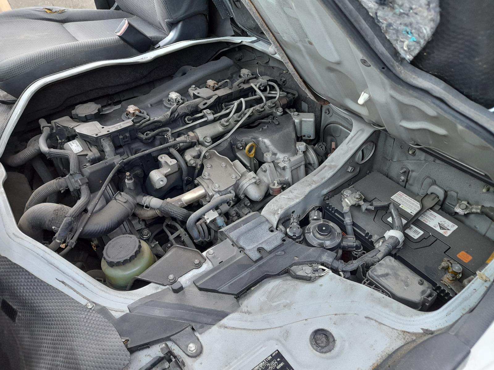 View Auto part Engine Toyota Hiace 2011