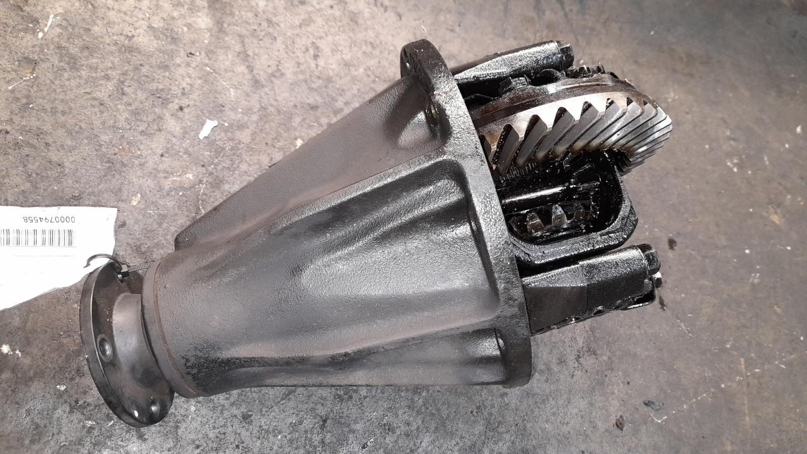 View Auto part Differential Centre Toyota Hiace 2011