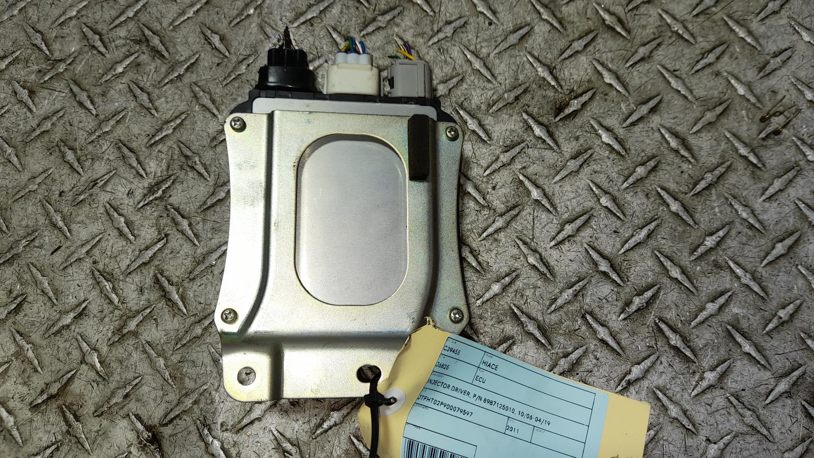 View Auto part Ecu Toyota Hiace 2011