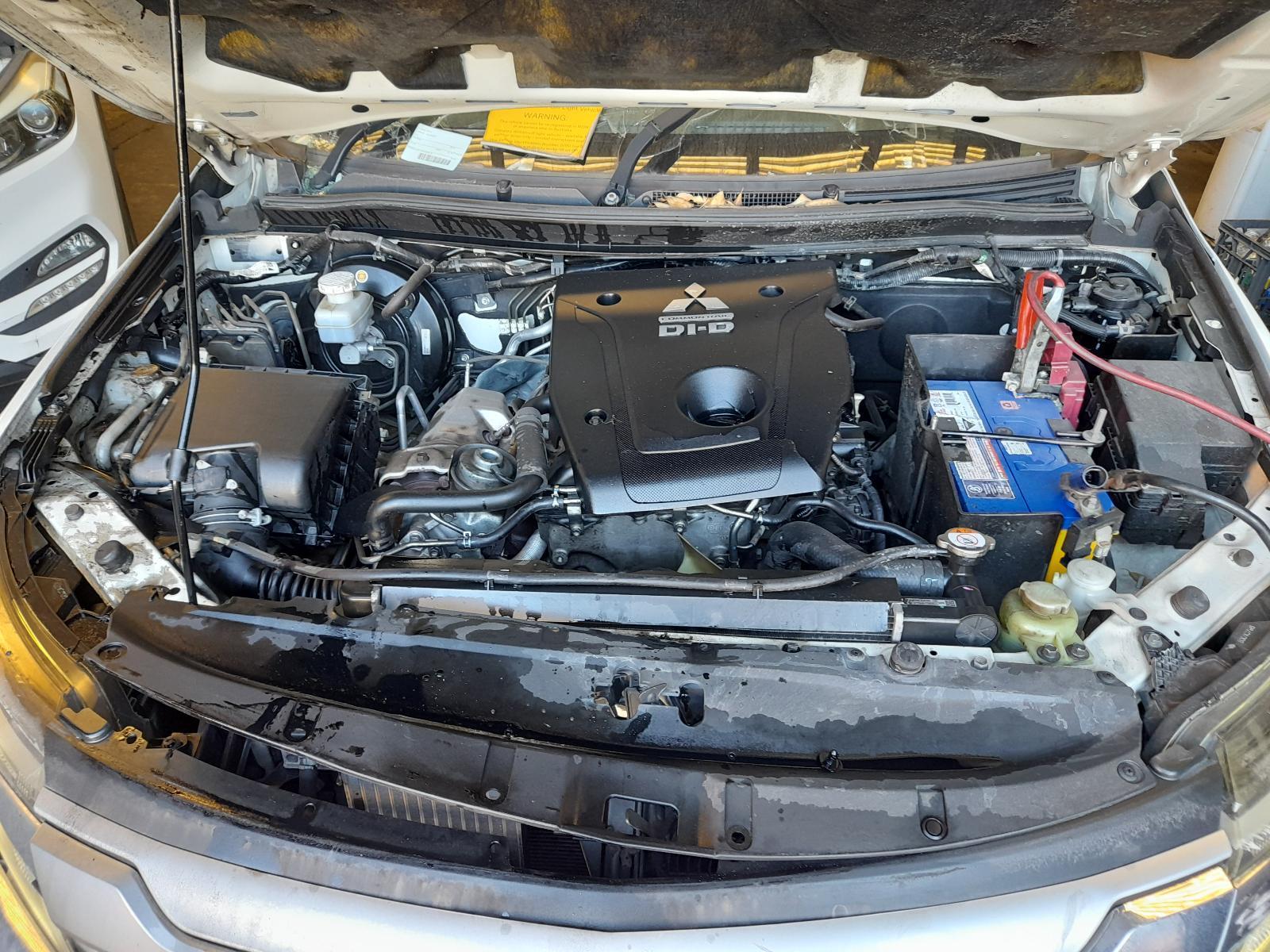 View Auto part Engine Mitsubishi Pajero 2016