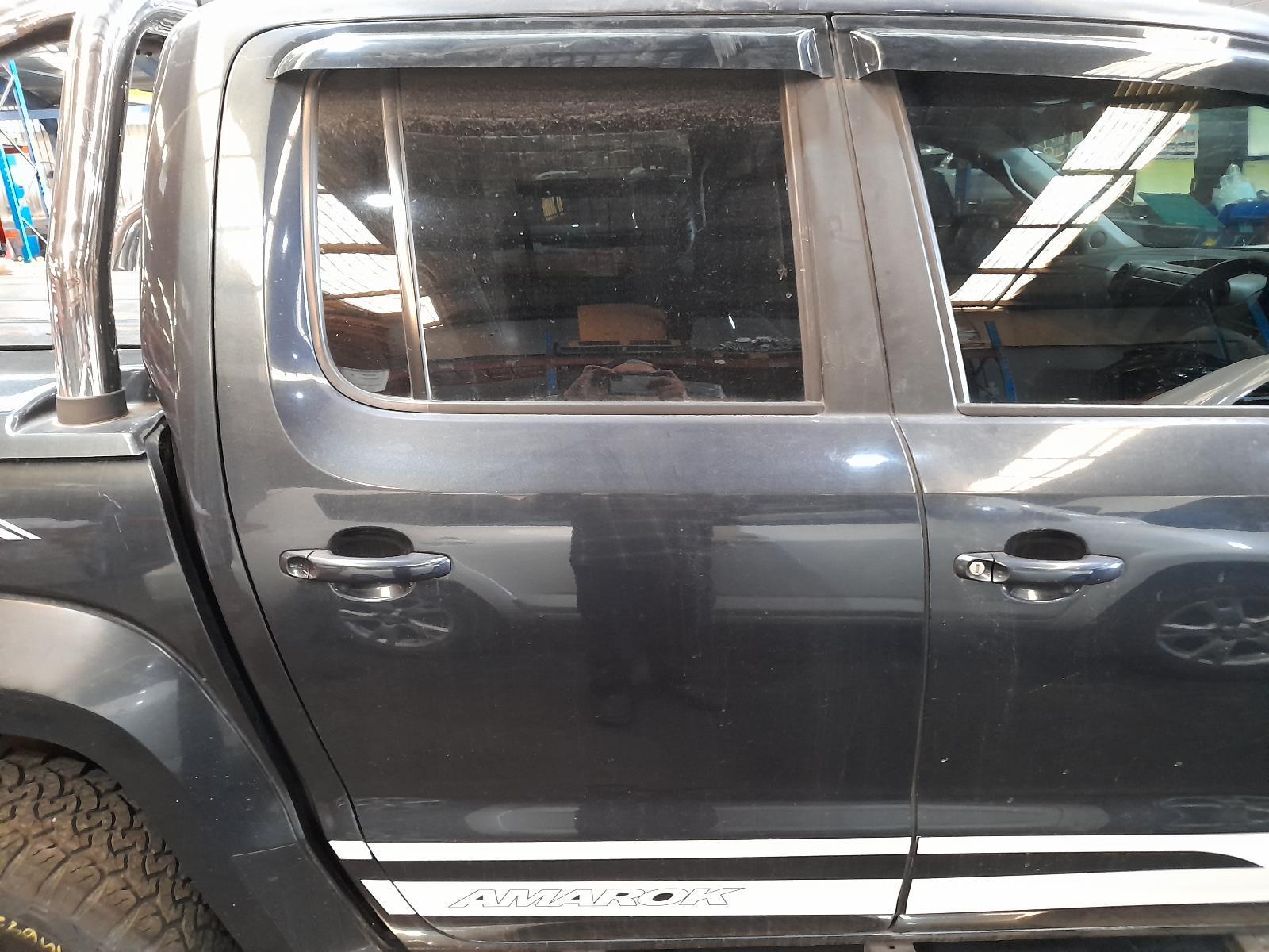 View Auto part Right Rear Door Sliding Volkswagen Amarok 2012