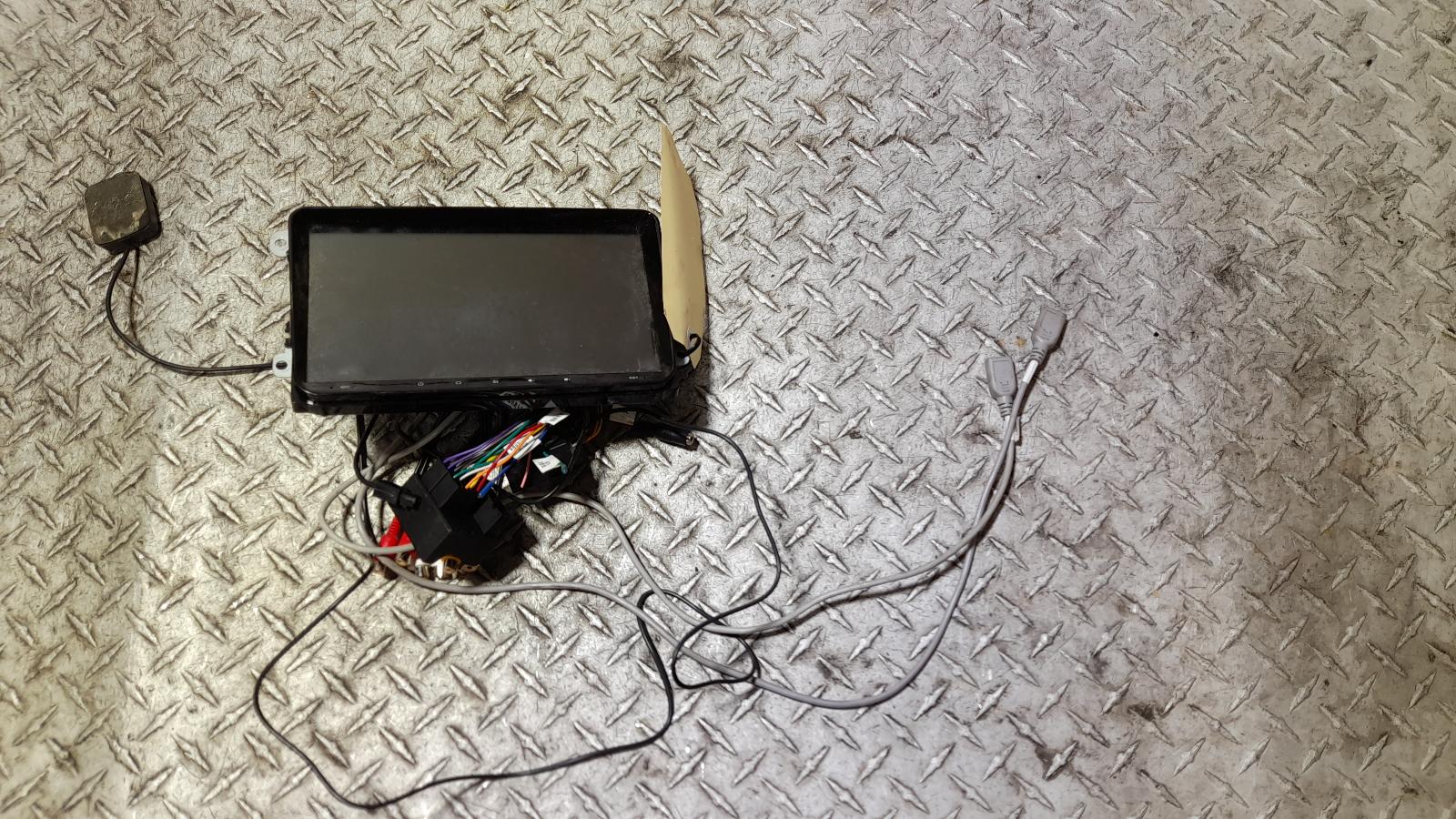 View Auto part Radio/Cd/Dvd/Sat/Tv Volkswagen Amarok 2012