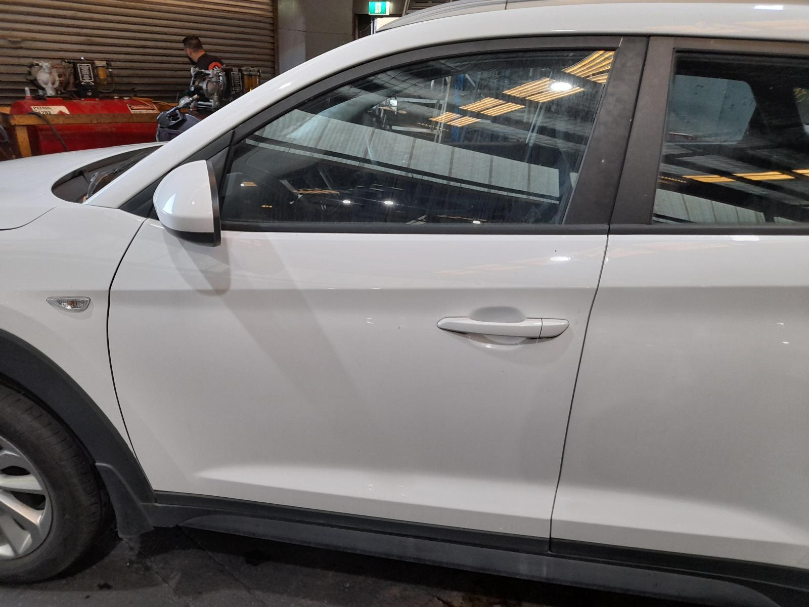 View Auto part Left Front Door Window Hyundai Tucson 2017