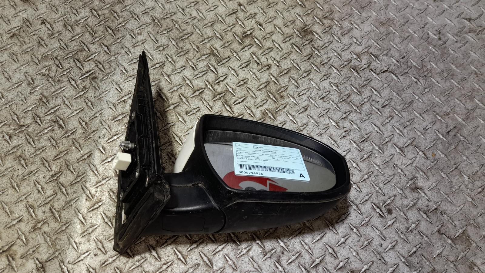 View Auto part Right Door Mirror Hyundai Tucson 2017