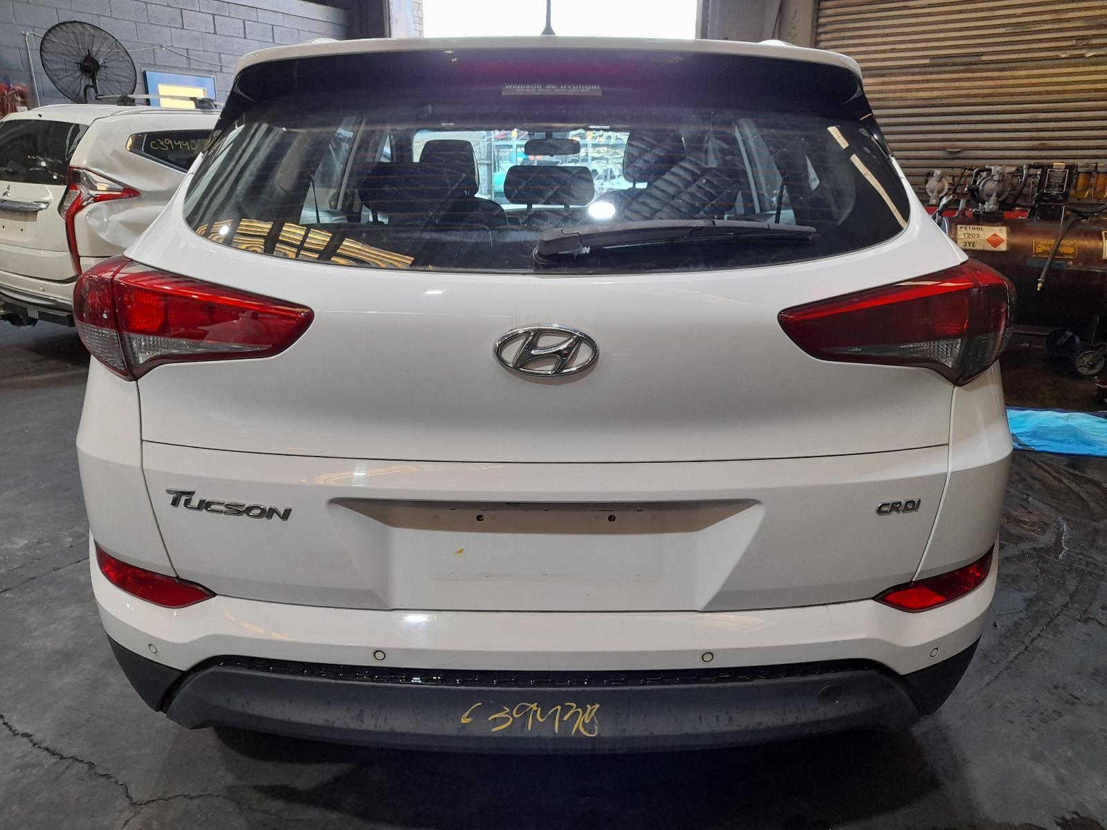 View Auto part Rear/Tailgate Glass Hyundai Tucson 2017