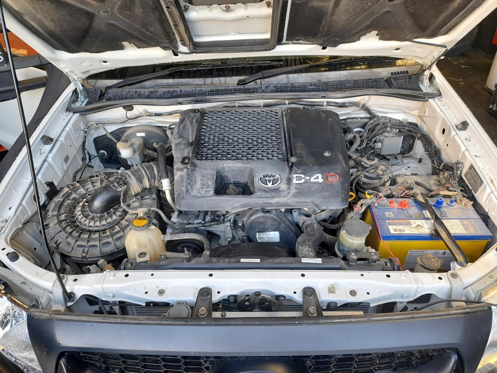 View Auto part Engine Toyota Hilux 2011