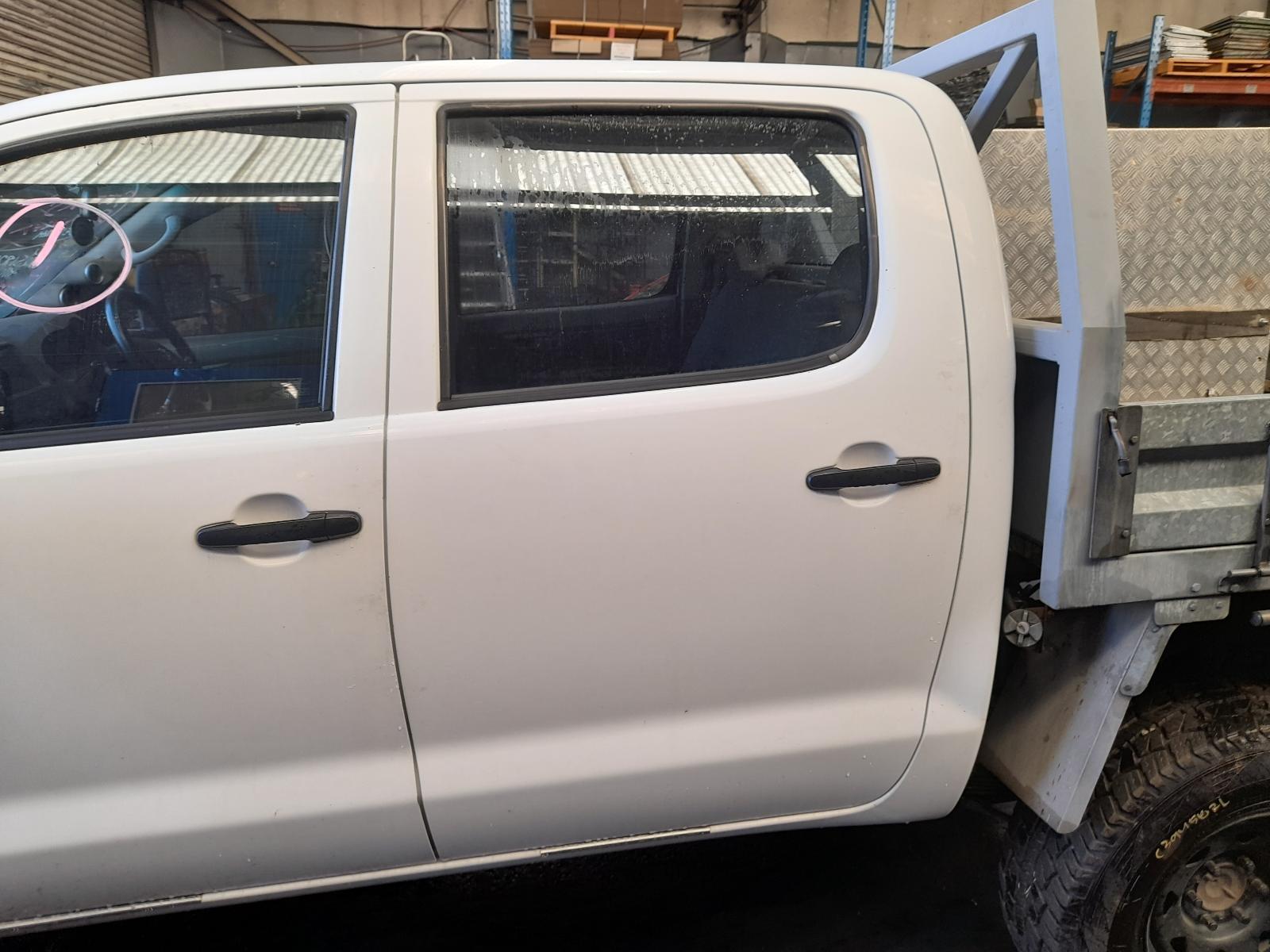 View Auto part Left Rear Door/Sliding Toyota Hilux 2011