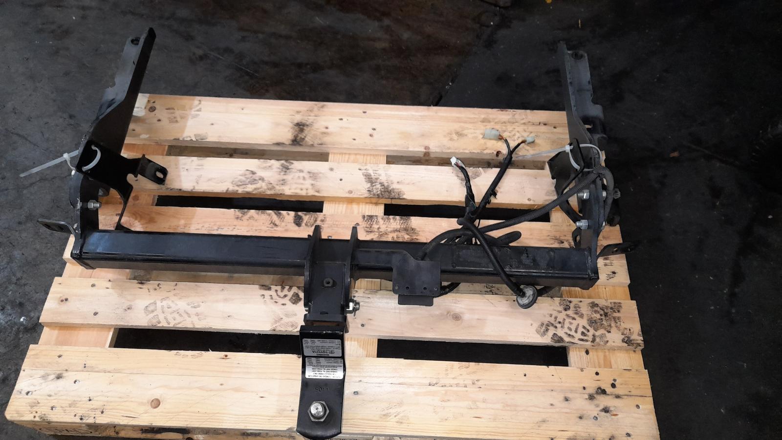 View Auto part Towbar Toyota Rav4 2011