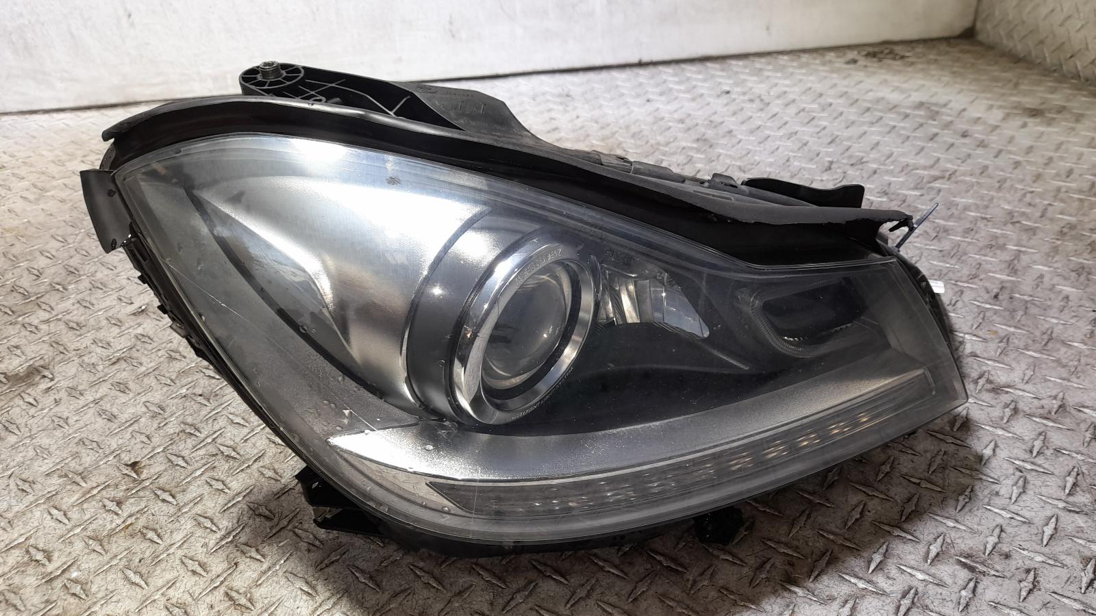 View Auto part Right Headlamp Mercedes C Class 2013