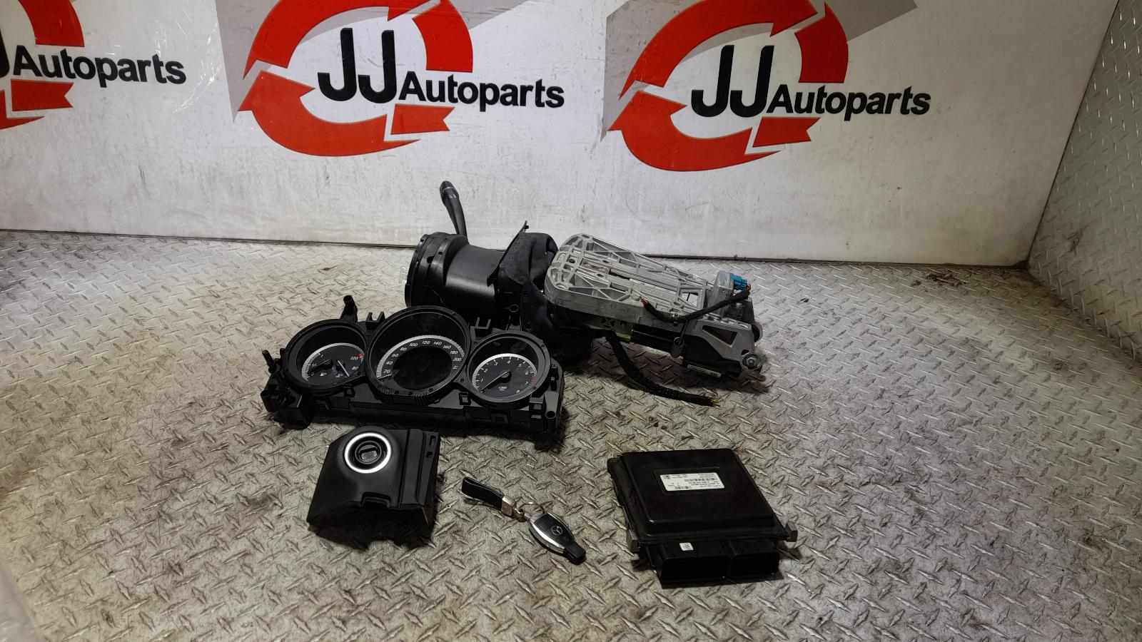 View Auto part Ecu Mercedes C Class 2013