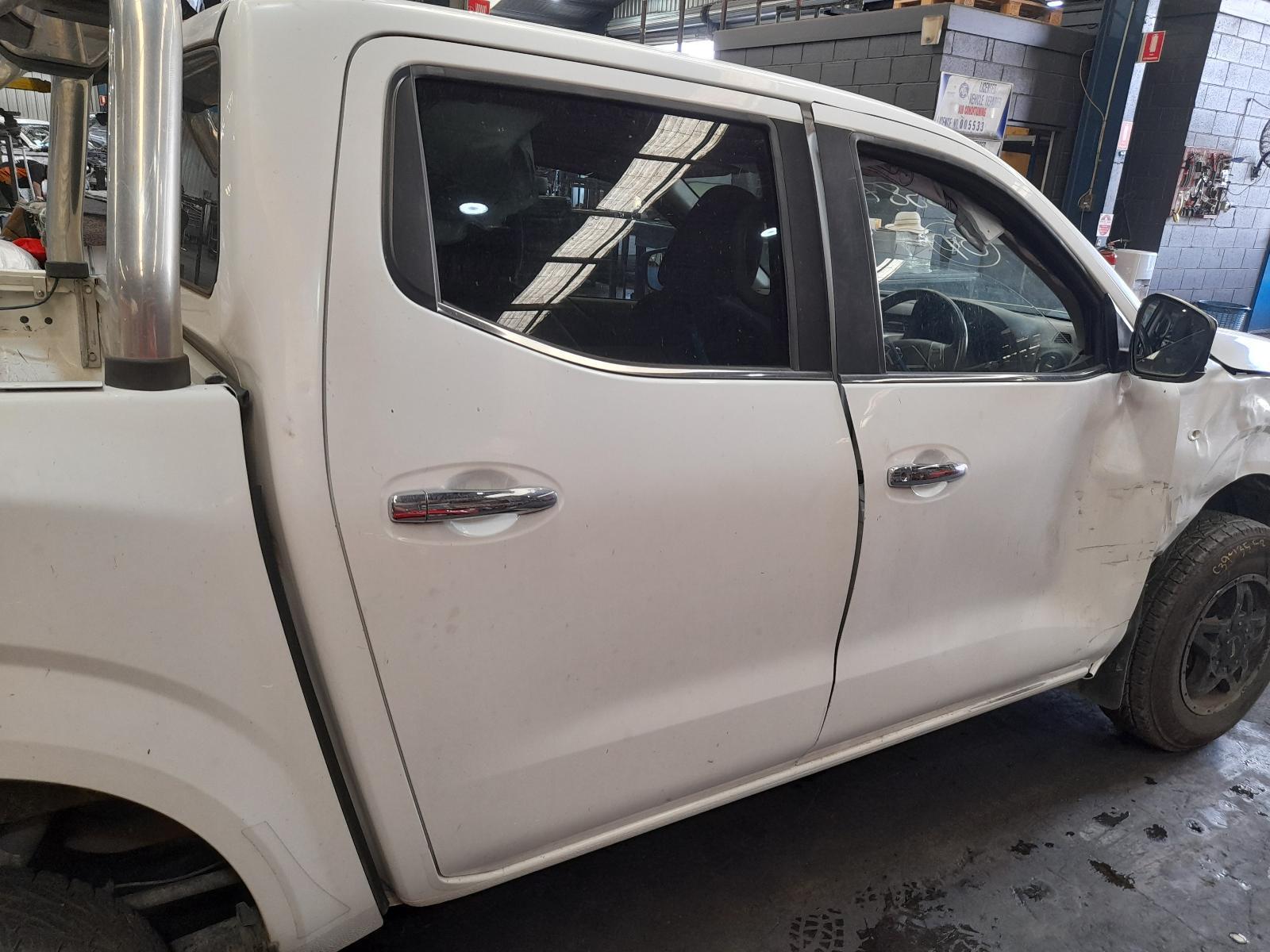 View Auto part Right Rear Wnd Reg/Motor Nissan Navara 2019