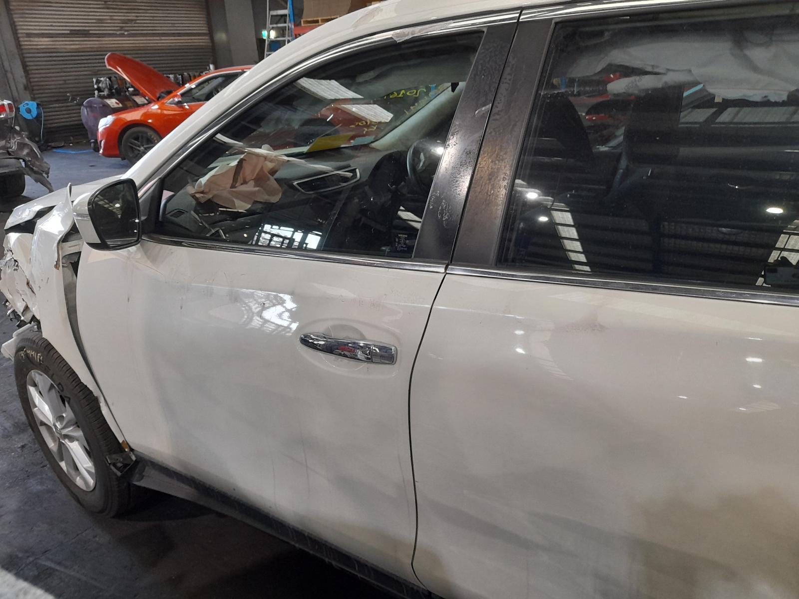 View Auto part Left Front Window Reg/Motor Nissan Xtrail 2016