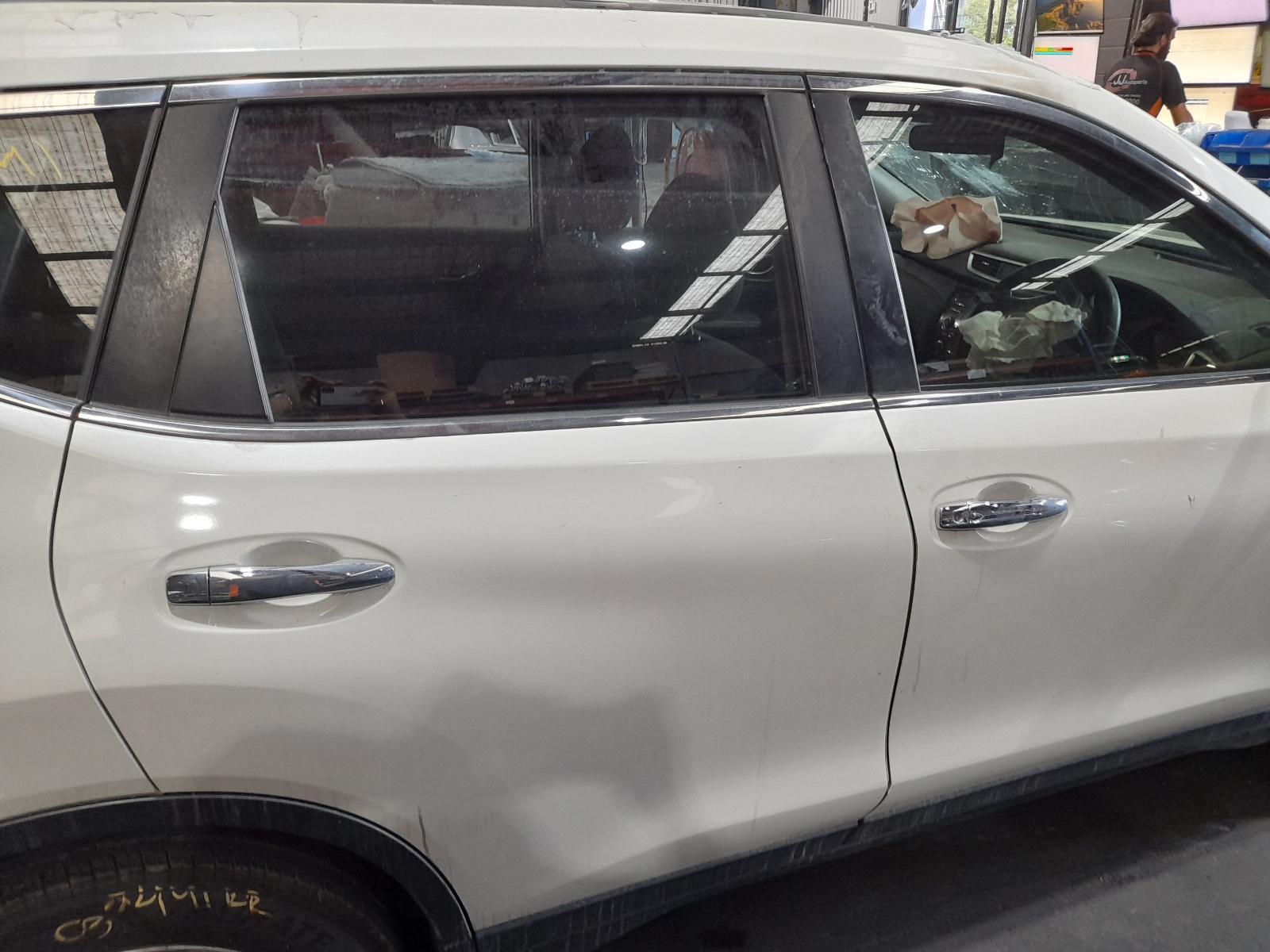 View Auto part Right Rear Door Sliding Nissan Xtrail 2016