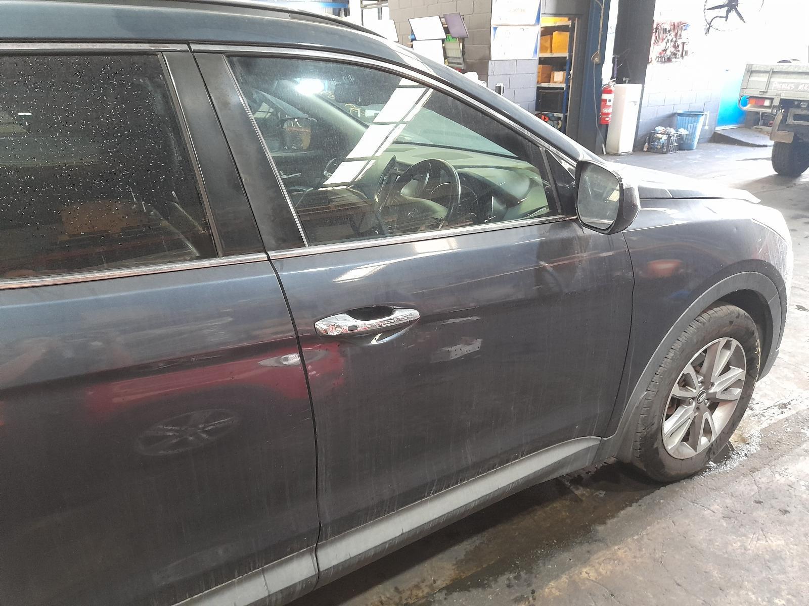View Auto part Right Front Window Reg/Motor Hyundai Santa Fe 2012