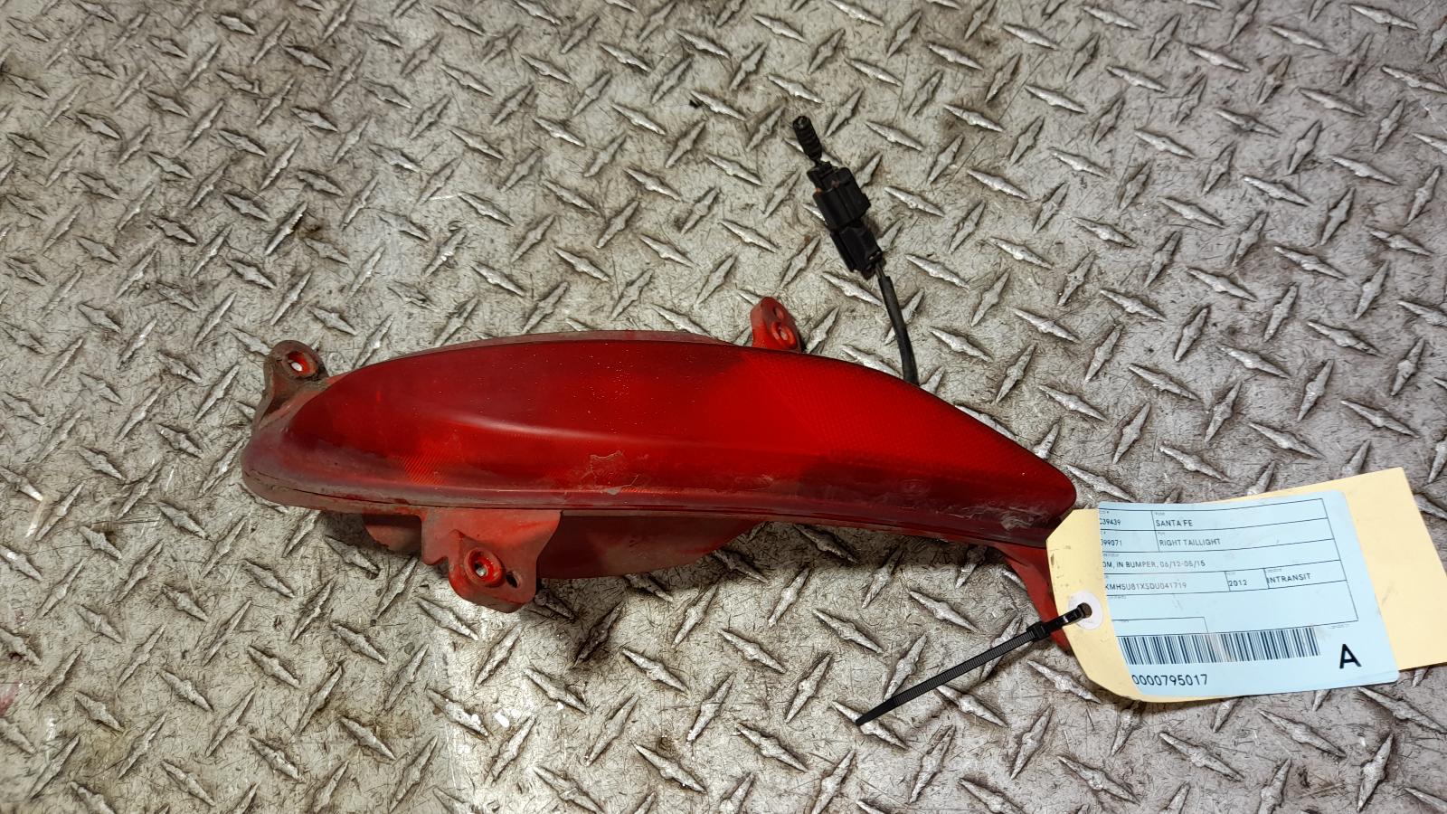 View Auto part Right Taillight Hyundai Santa Fe 2012