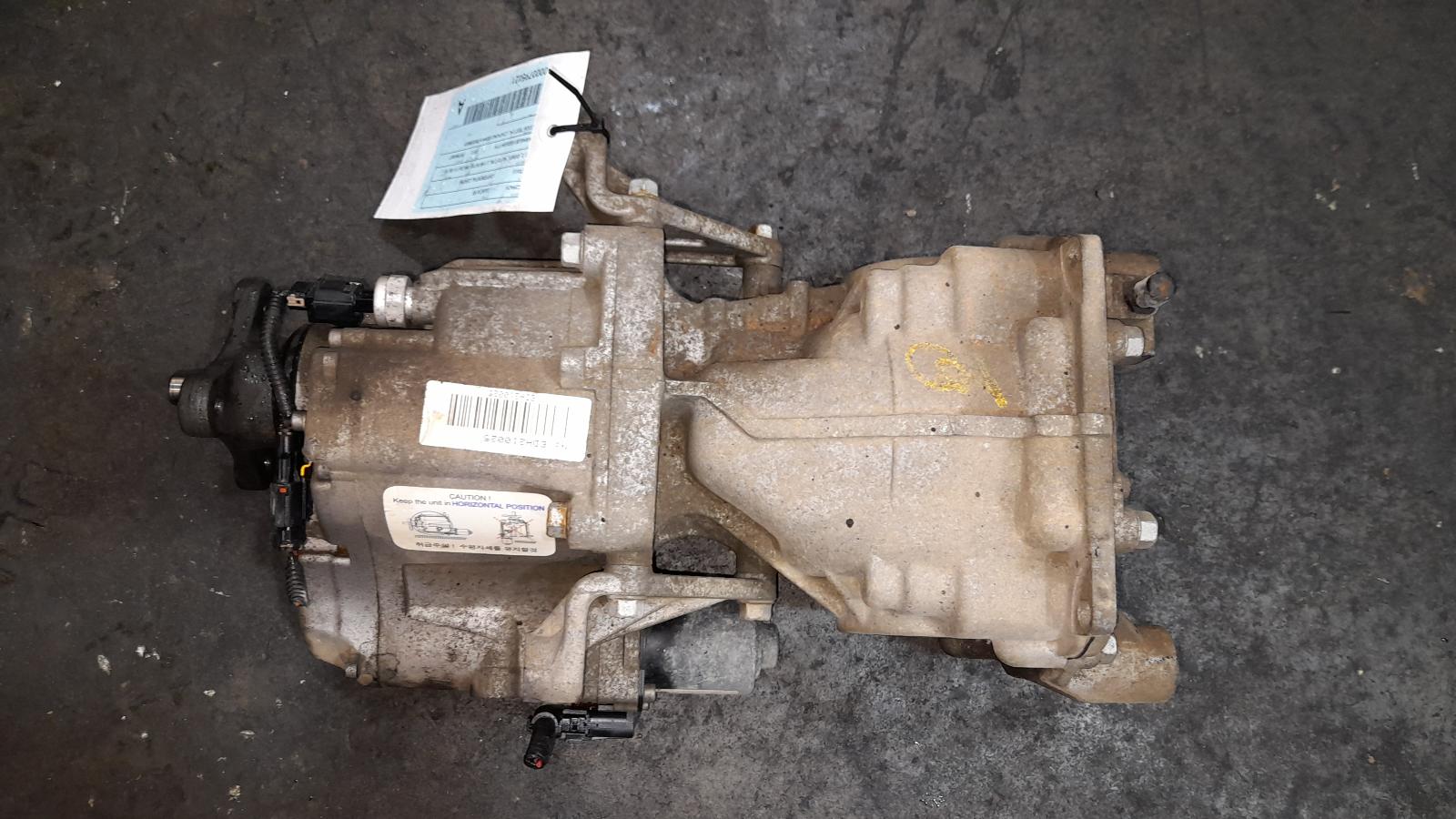 View Auto part Differential Centre Hyundai Santa Fe 2012