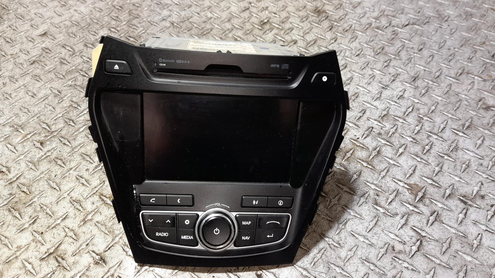 View Auto part Radio/Cd/Dvd/Sat/Tv Hyundai Santa Fe 2012