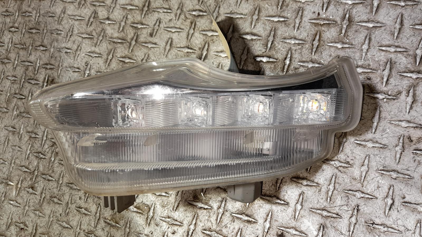 View Auto part Left Indicator/Fog/Side Toyota Kluger 2015