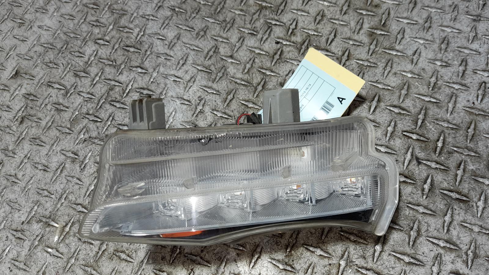 View Auto part Right Indicator/Fog/Side Toyota Kluger 2015