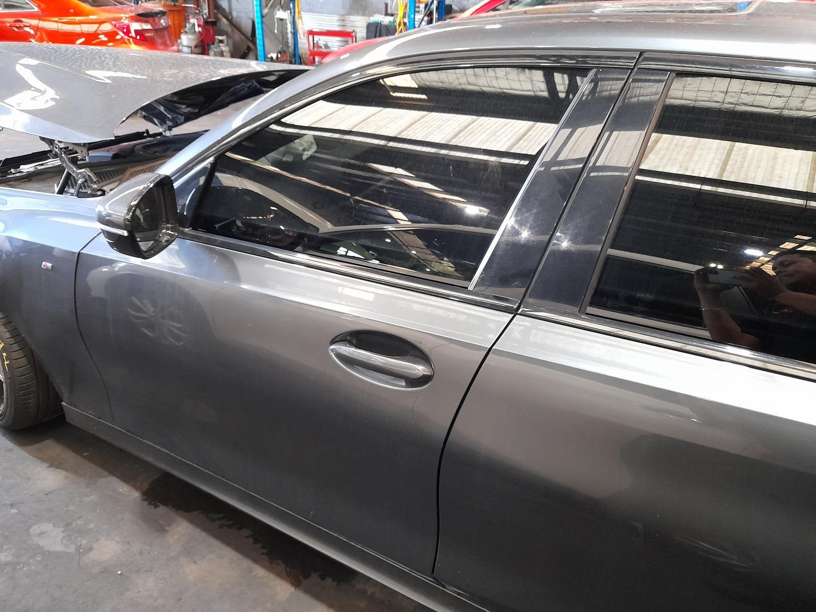 View Auto part Left Front Window Reg/Motor Bmw 3 Series 2022