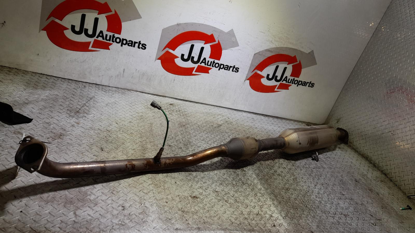 View Auto part Catalytic Converter Toyota Camry 2014