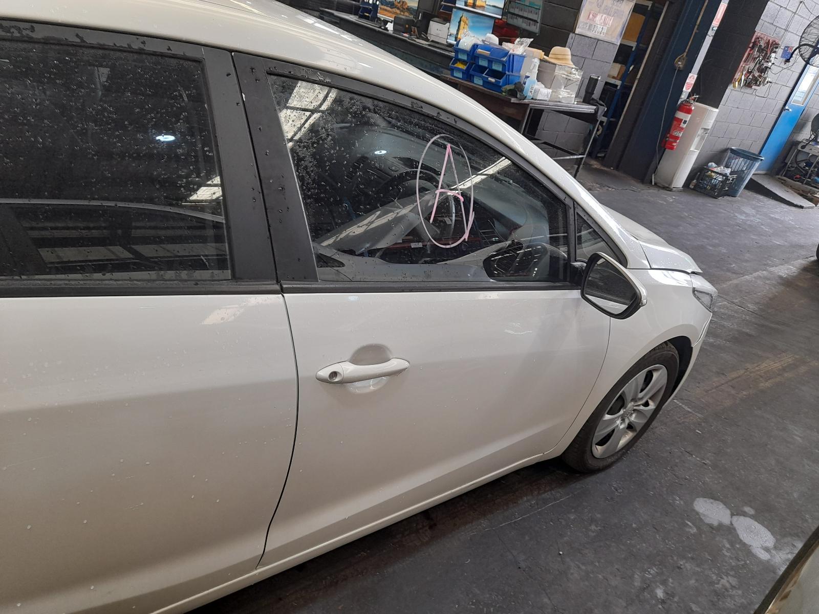 View Auto part Right Front Door Window Kia Cerato 2016