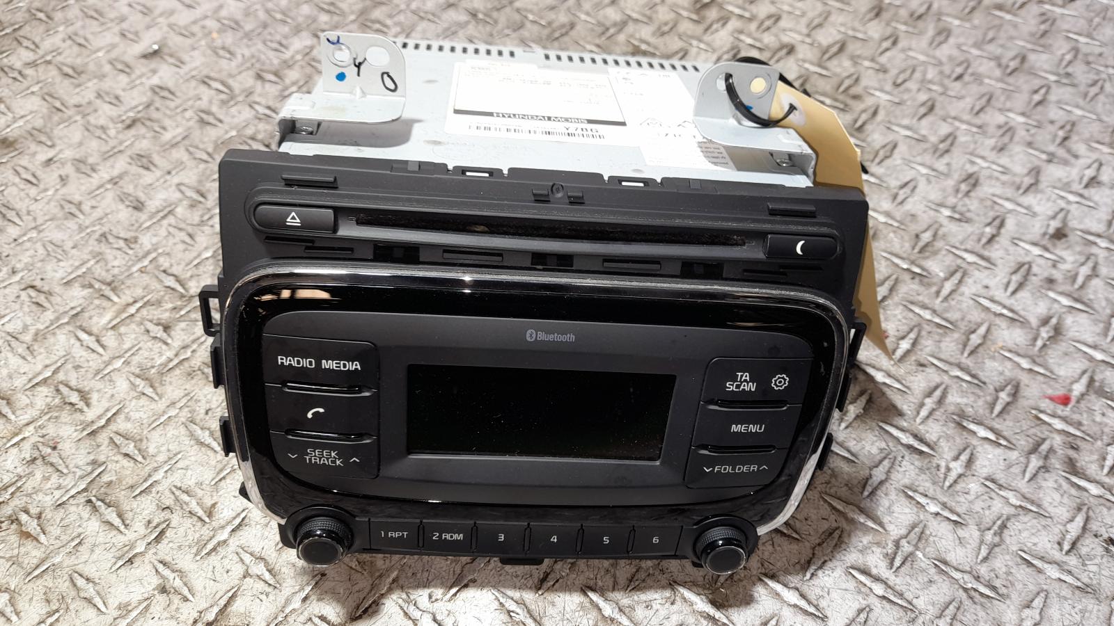 View Auto part Radio/Cd/Dvd/Sat/Tv Kia Cerato 2016