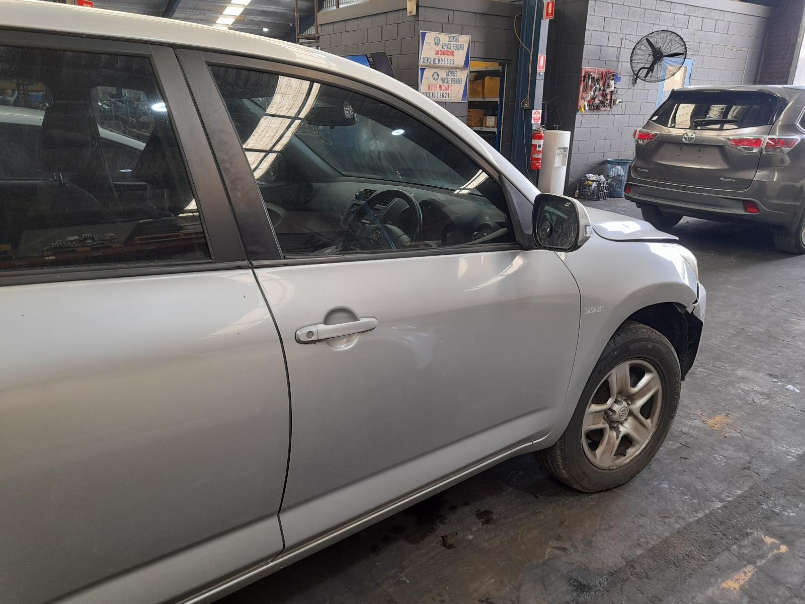 View Auto part Right Front Window Reg/Motor Toyota Rav4 2011