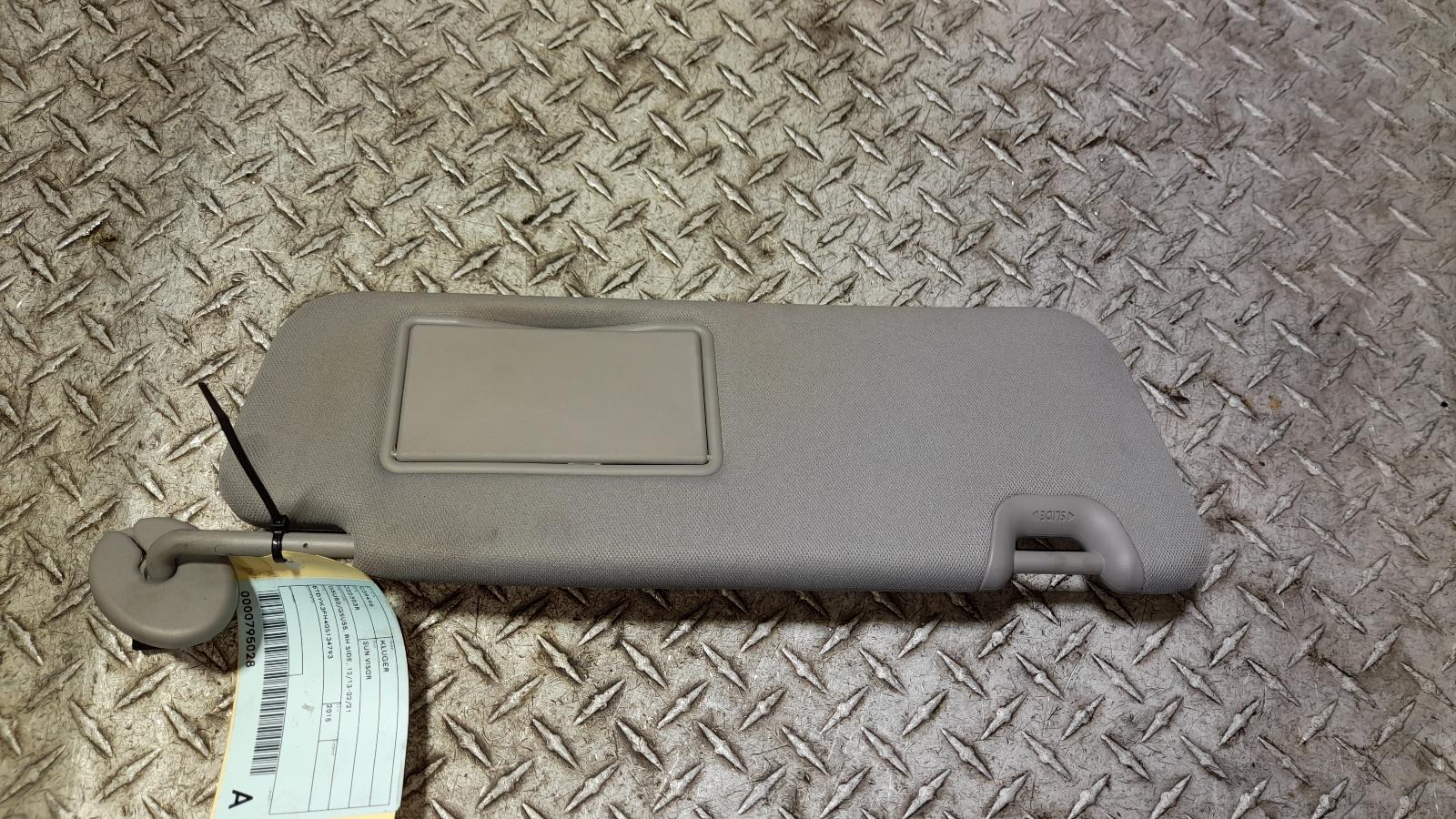 View Auto part Sunvisor Toyota Kluger 2015