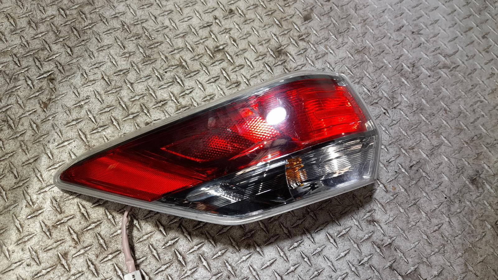 View Auto part Left Taillight Toyota Kluger 2015