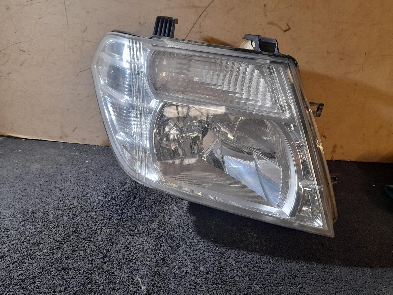 View Auto part Right Headlamp Nissan Navara 2012