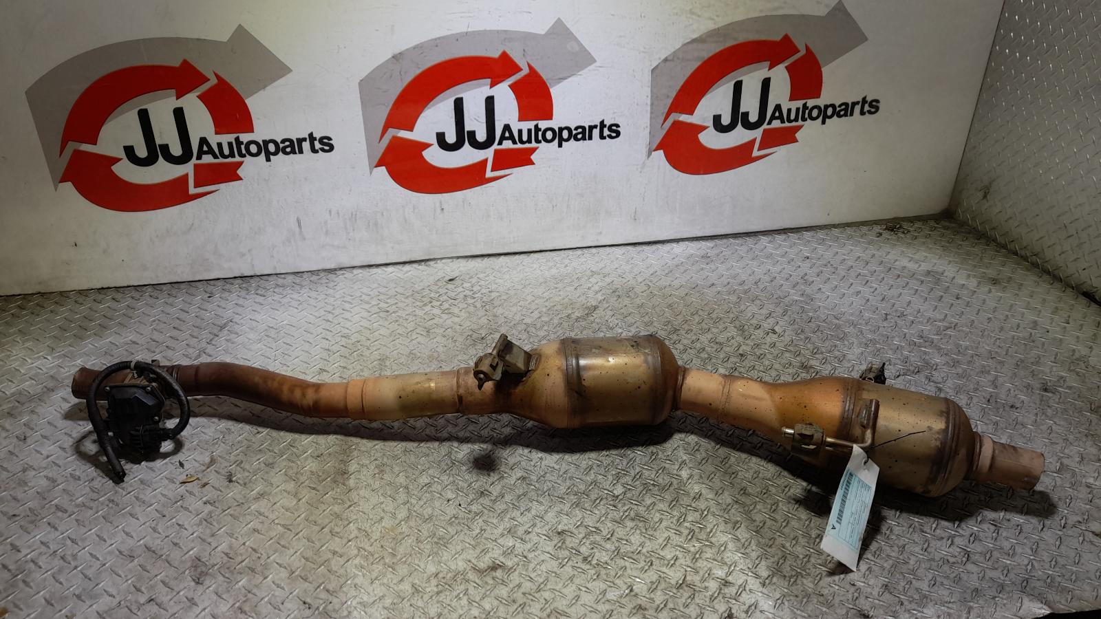 View Auto part Catalytic Converter Mitsubishi Express 2020