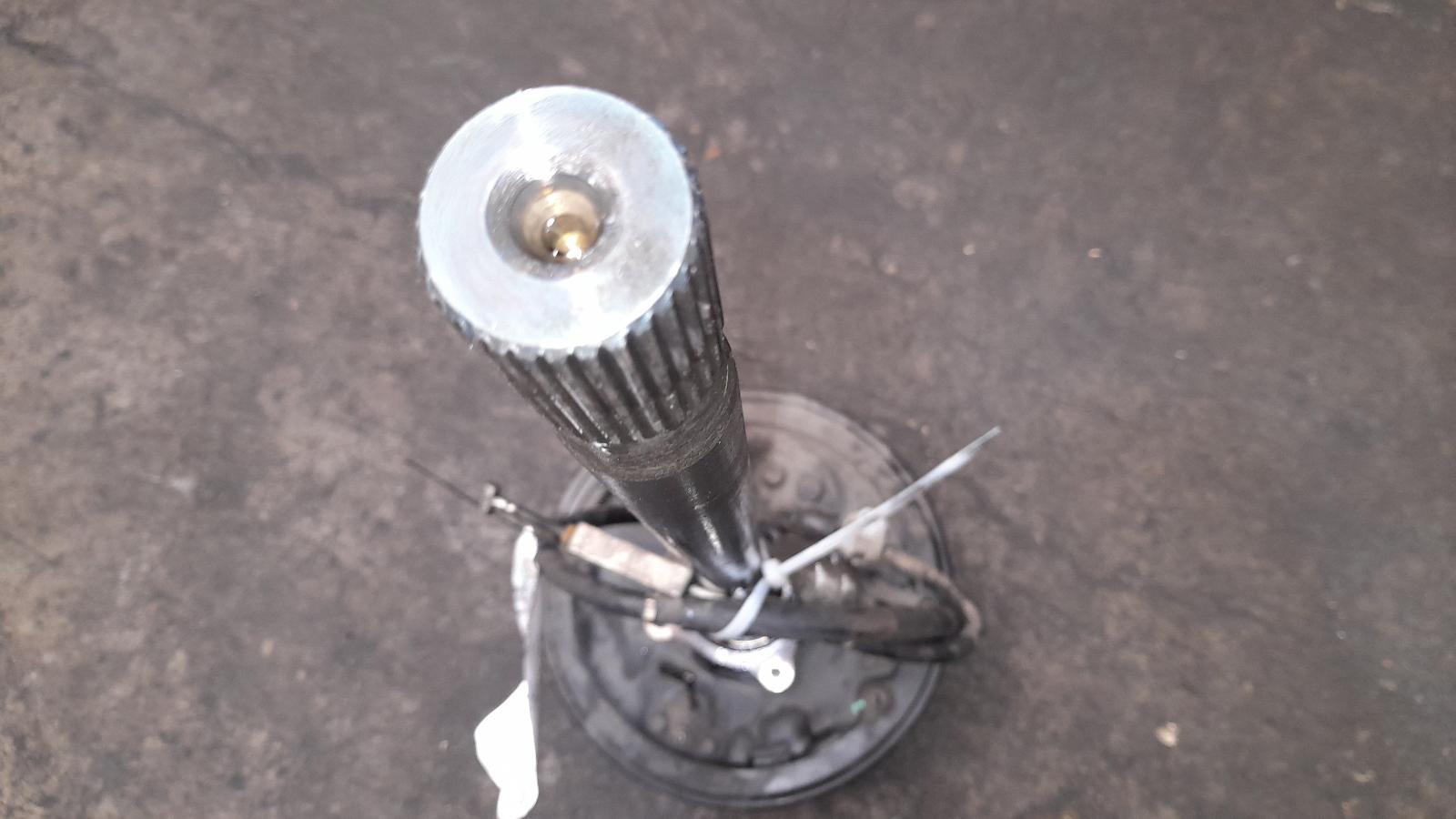 View Auto part Axle Toyota Hilux 2015