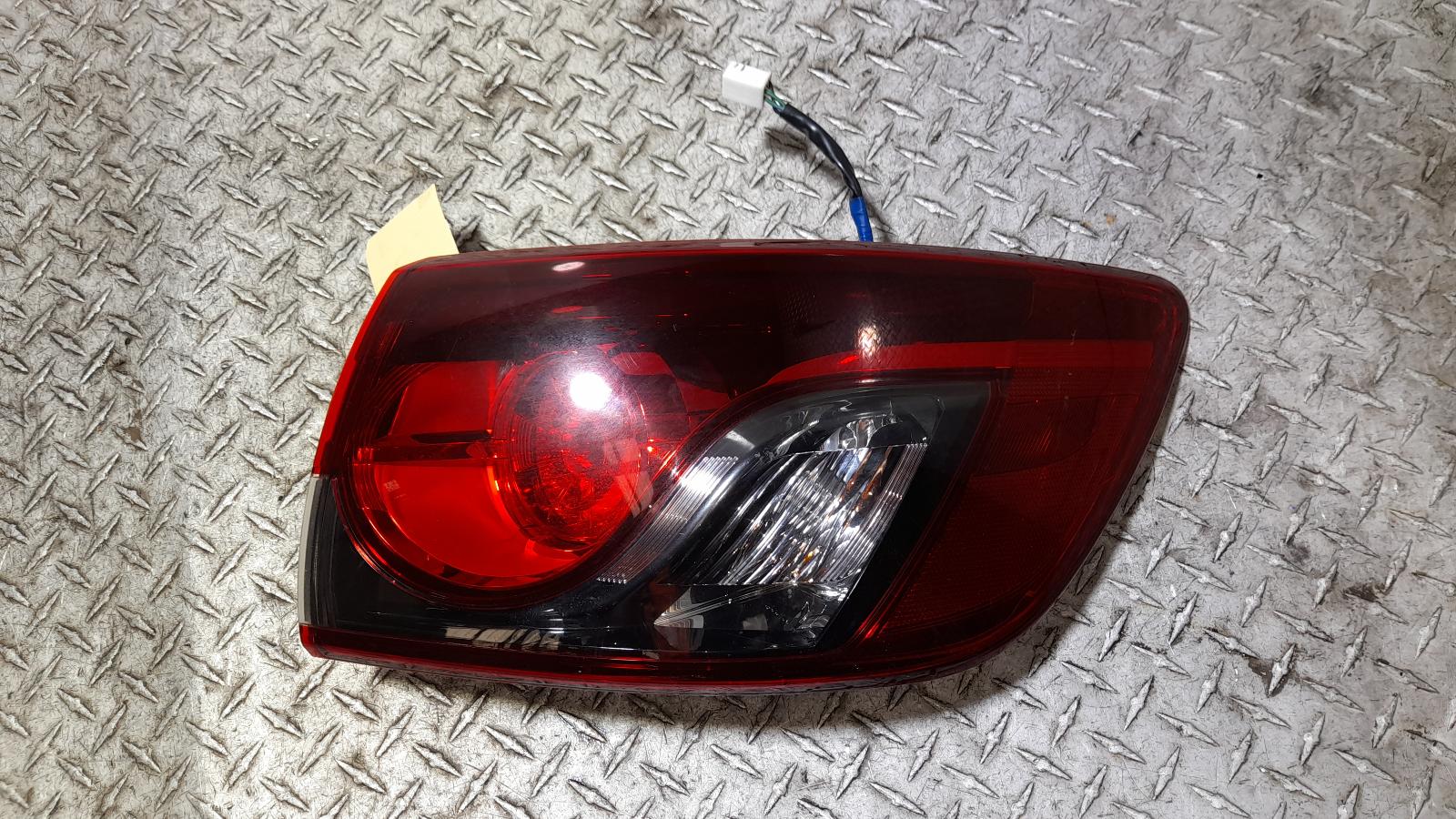View Auto part Right Taillight Mazda Cx9 2013