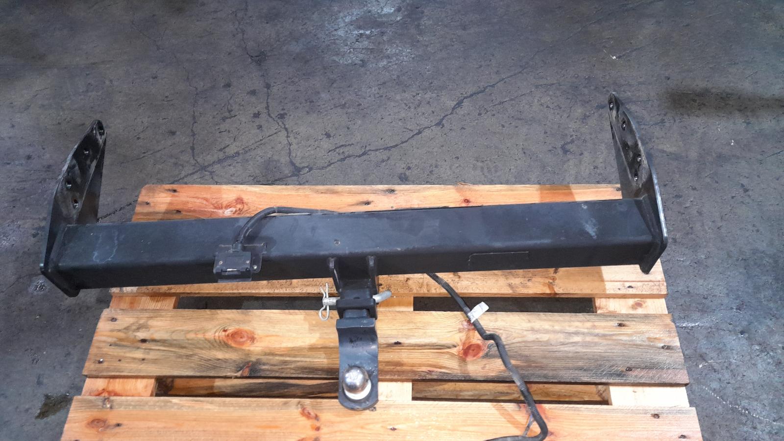 View Auto part Towbar Holden Colorado 2018