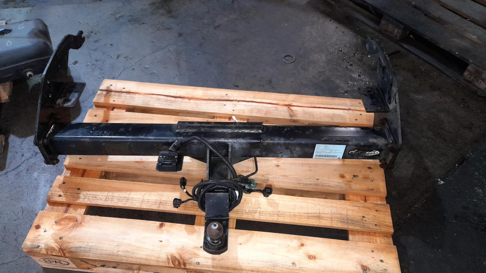 View Auto part Towbar Mazda Bt50 2013