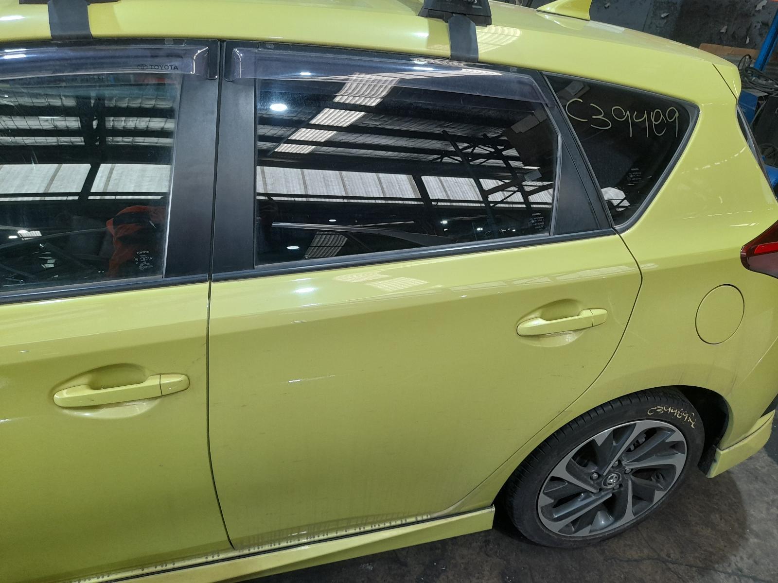 View Auto part Left Rear Door/Sliding Toyota Corolla 2015