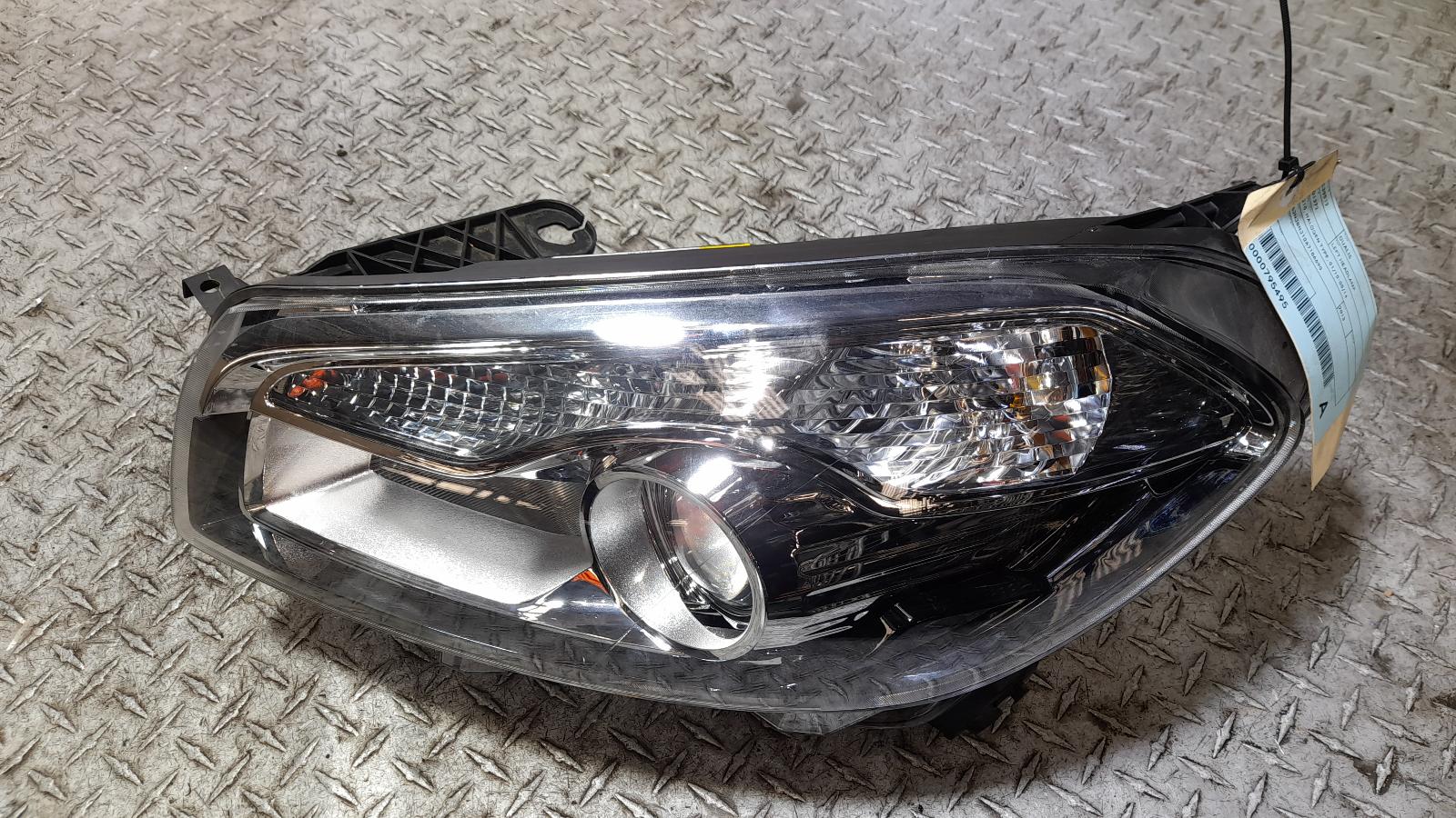 View Auto part Left Headlamp Nissan Dualis 2013