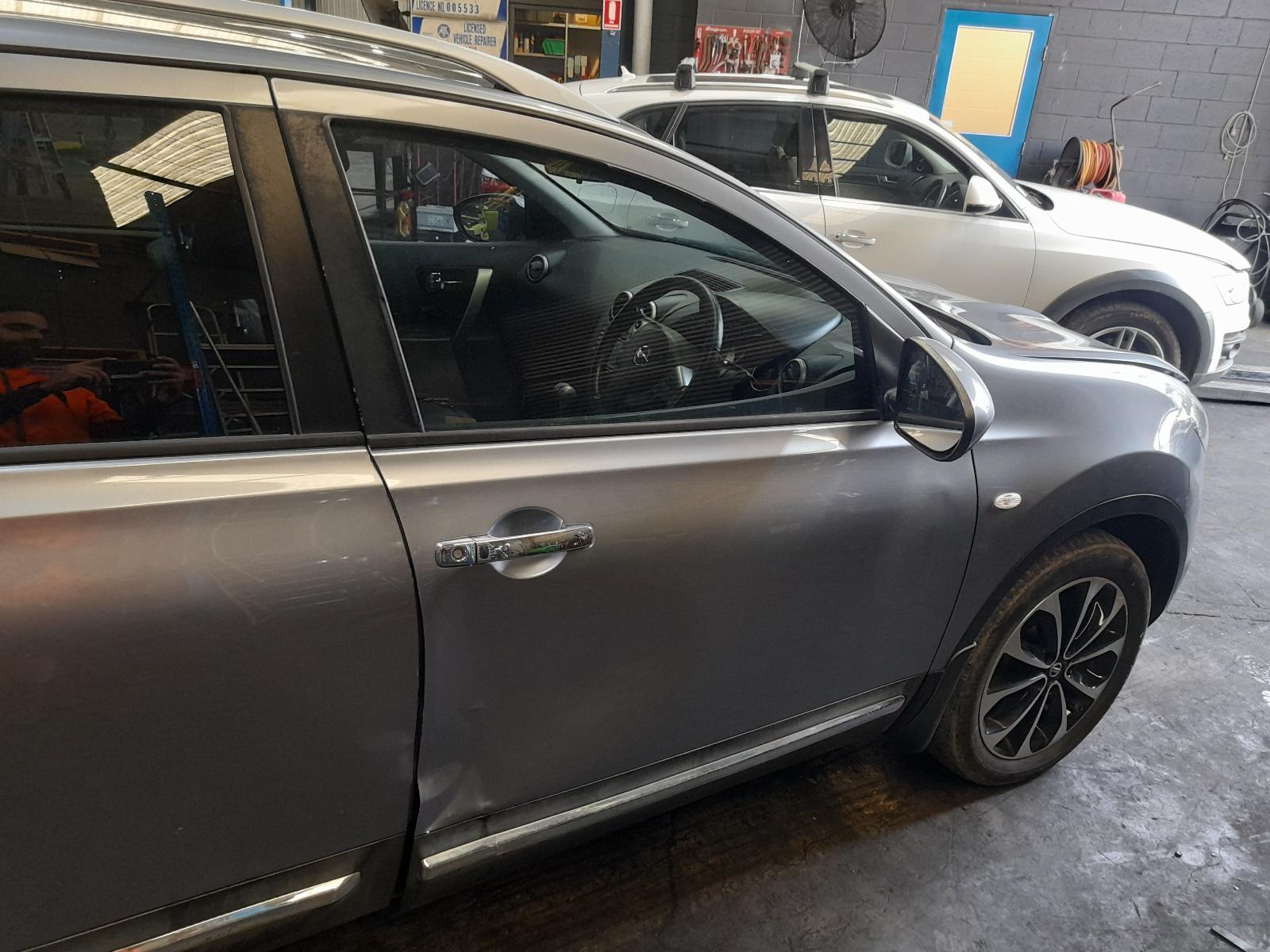 View Auto part Right Front Door Window Nissan Dualis 2013