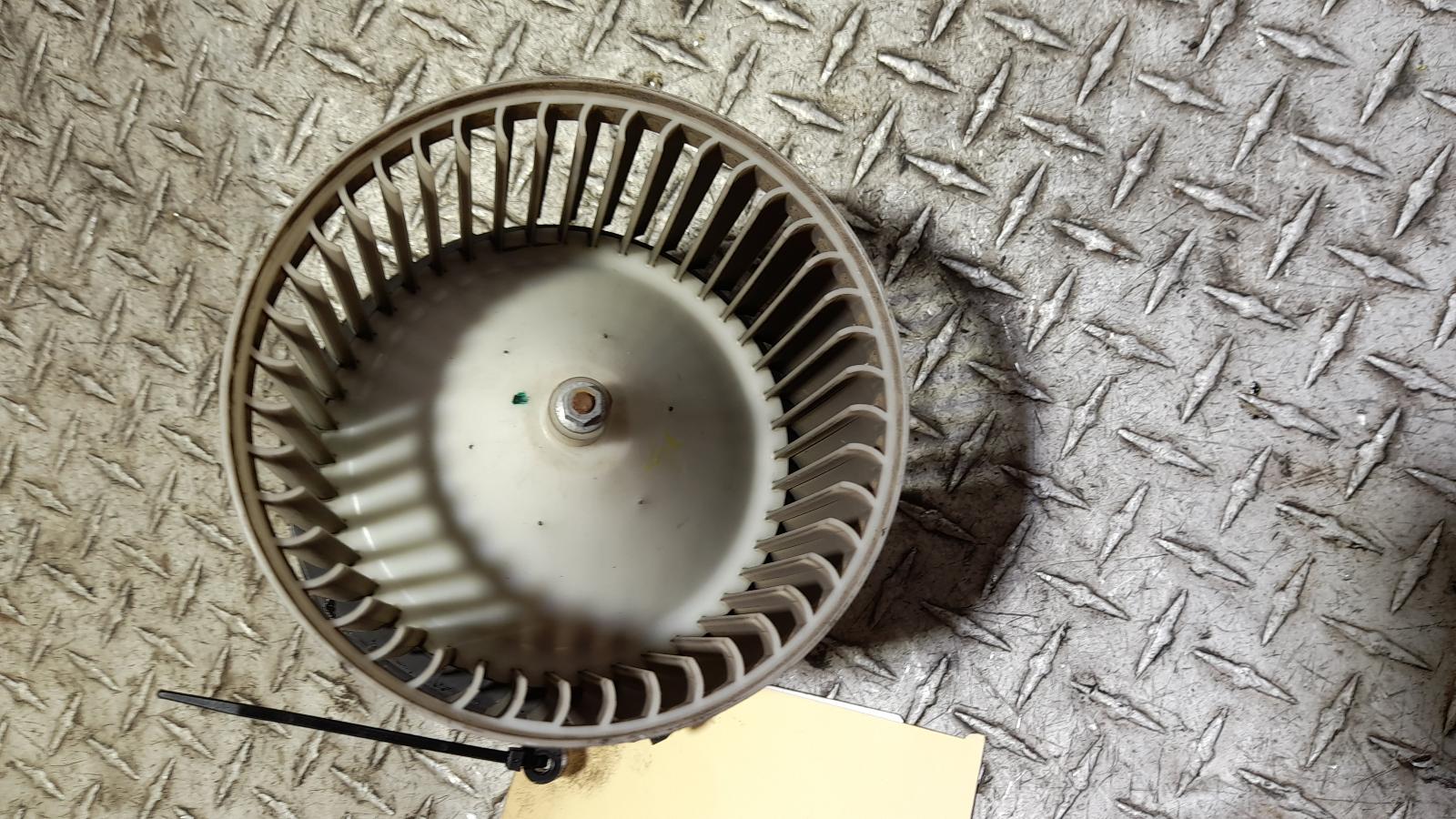 View Auto part Heater Fan Motor Nissan Dualis 2013