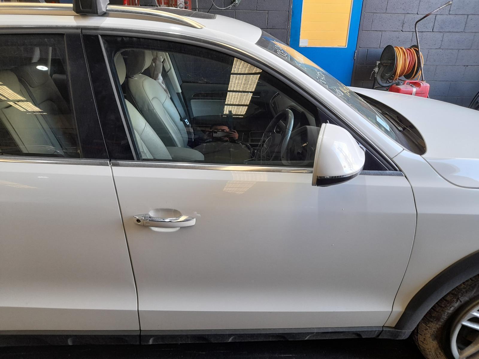 View Auto part Right Front Door Audi Q5 2015
