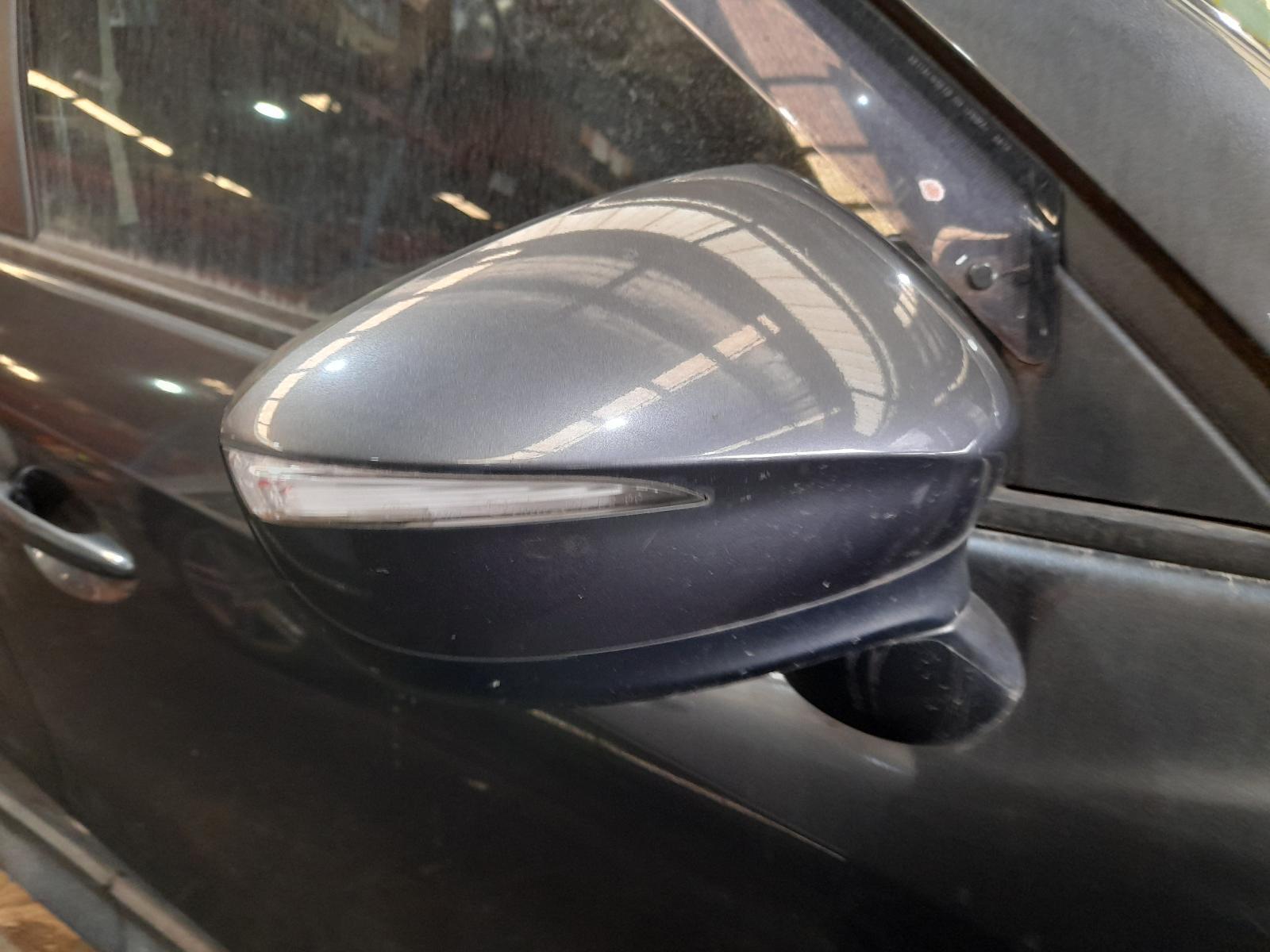 View Auto part Right Door Mirror Mazda Cx5 2015
