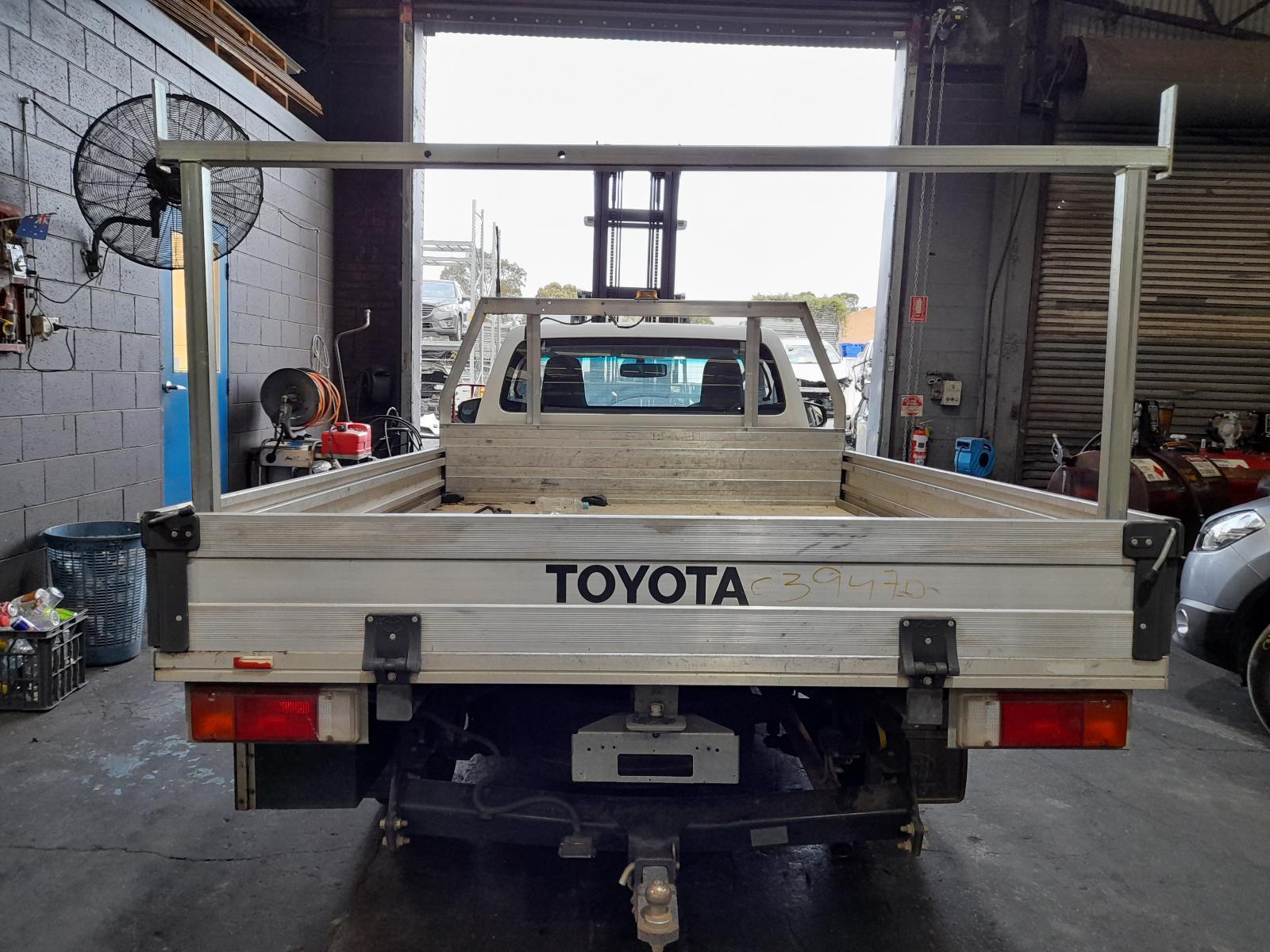 View Auto part Rear/Tailgate Glass Toyota Hilux 2016