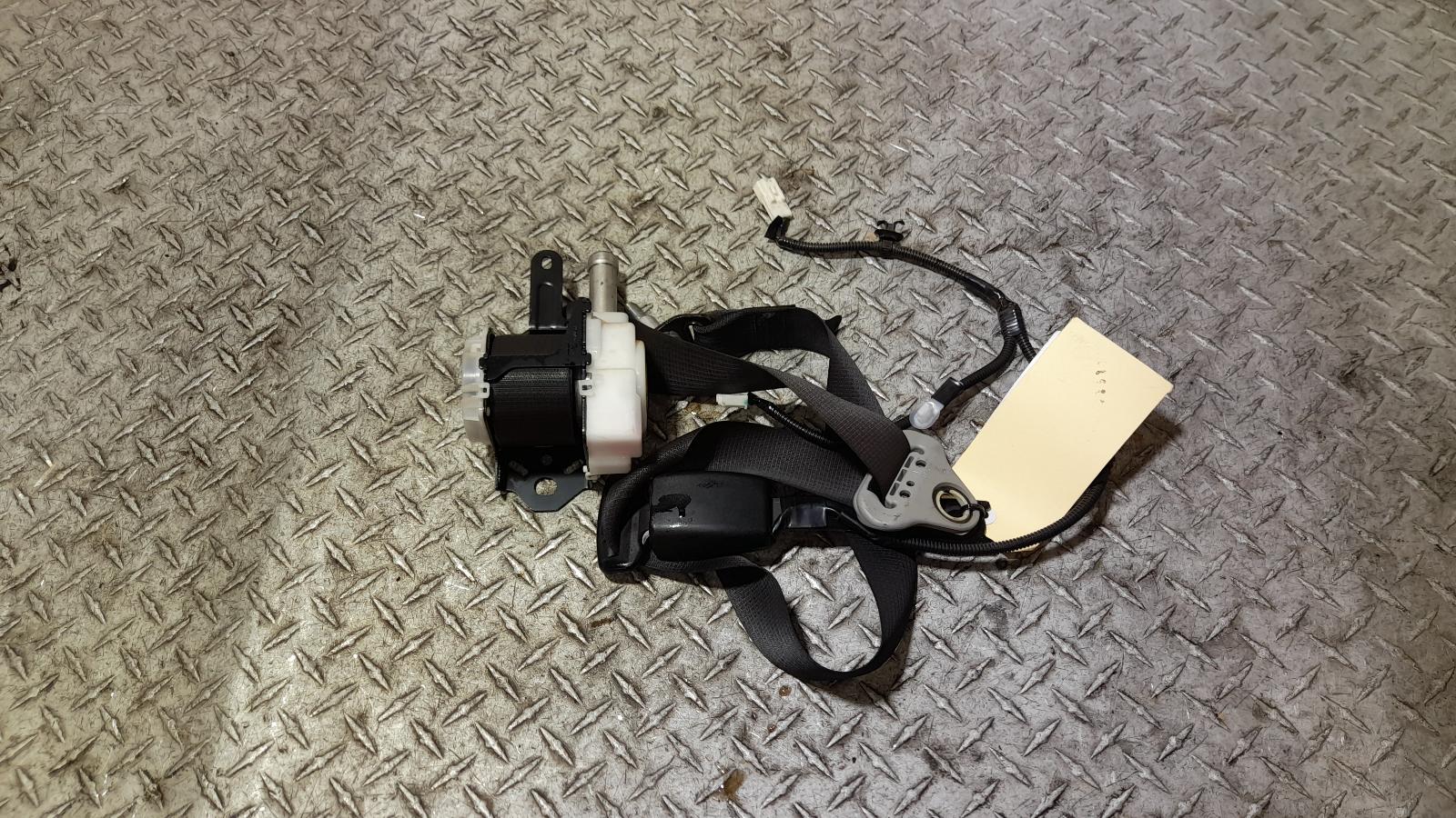 View Auto part Seatbelt/Stalk Toyota Hilux 2016