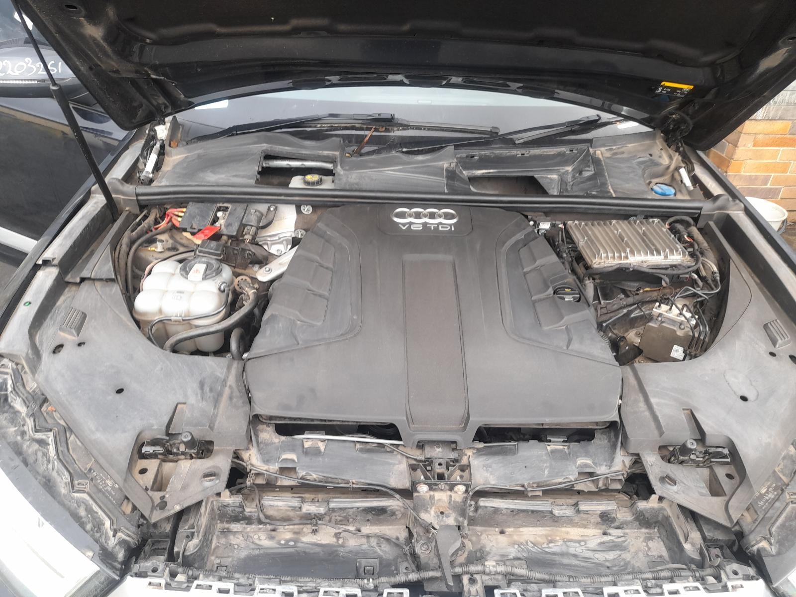 View Auto part Engine Audi Q7 2017
