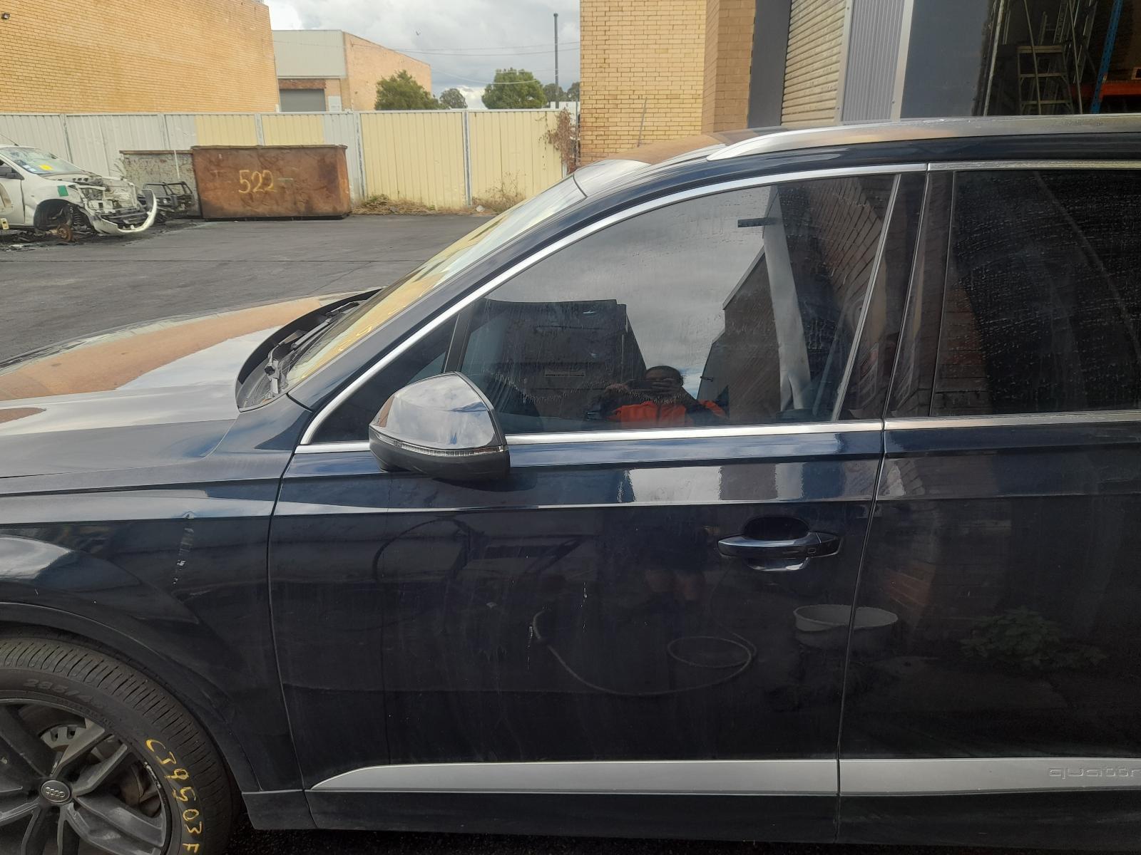 View Auto part Left Front Door Audi Q7 2017