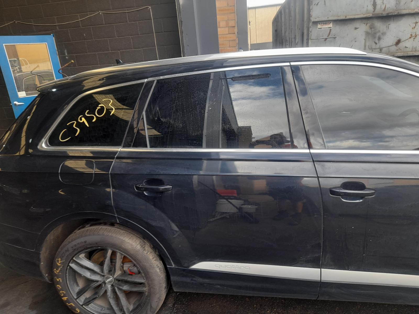View Auto part Right Rear Door Sliding Audi Q7 2017