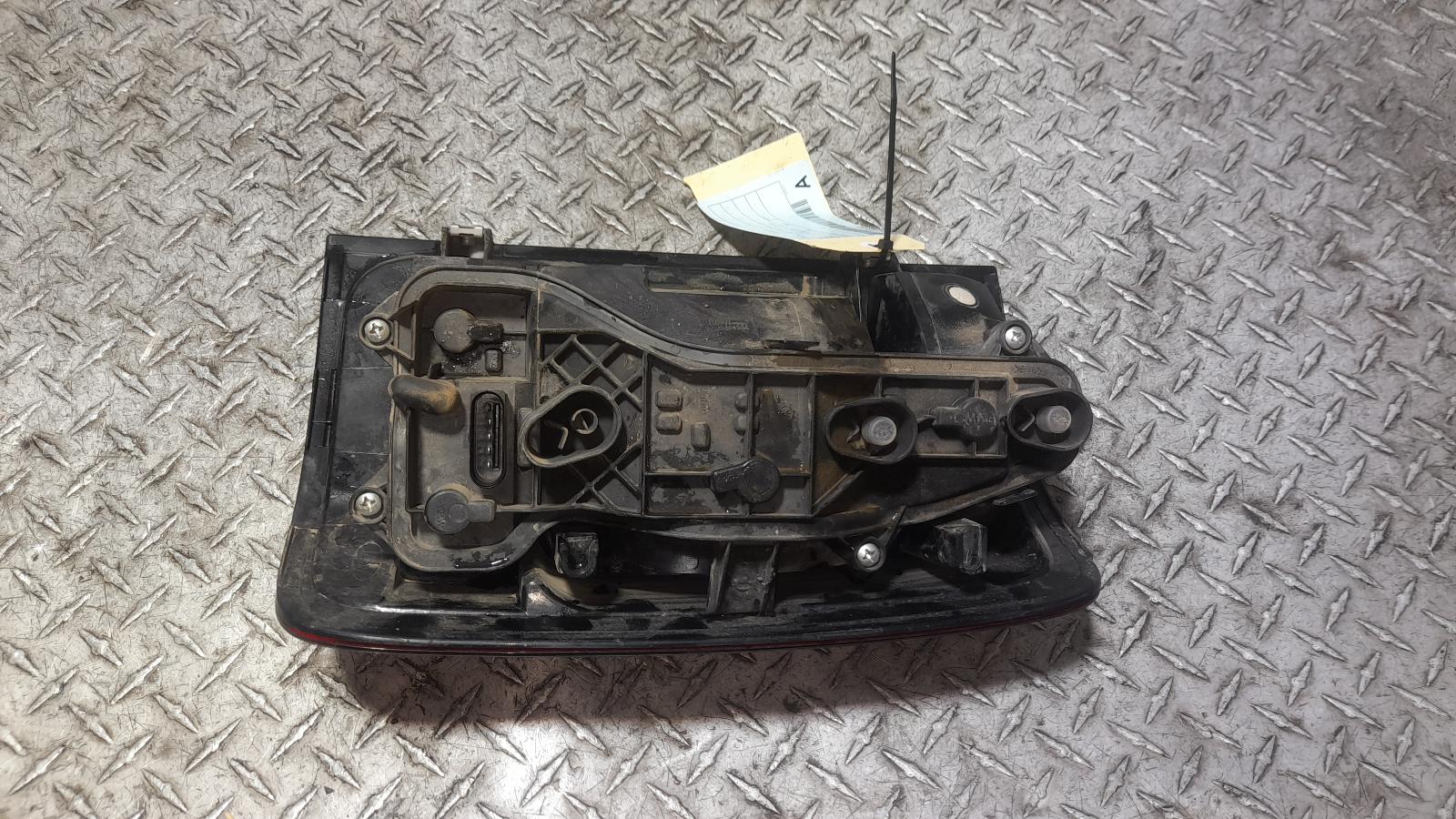 View Auto part Left Taillight Volkswagen Amarok 2021